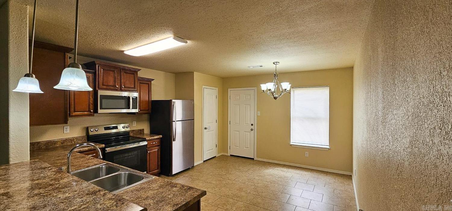 JUDE'S CROSSING - Residential