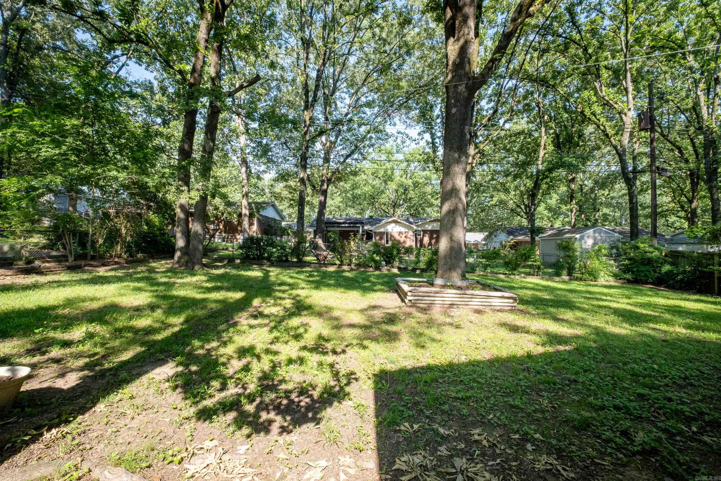 BRIARWOOD - Residential