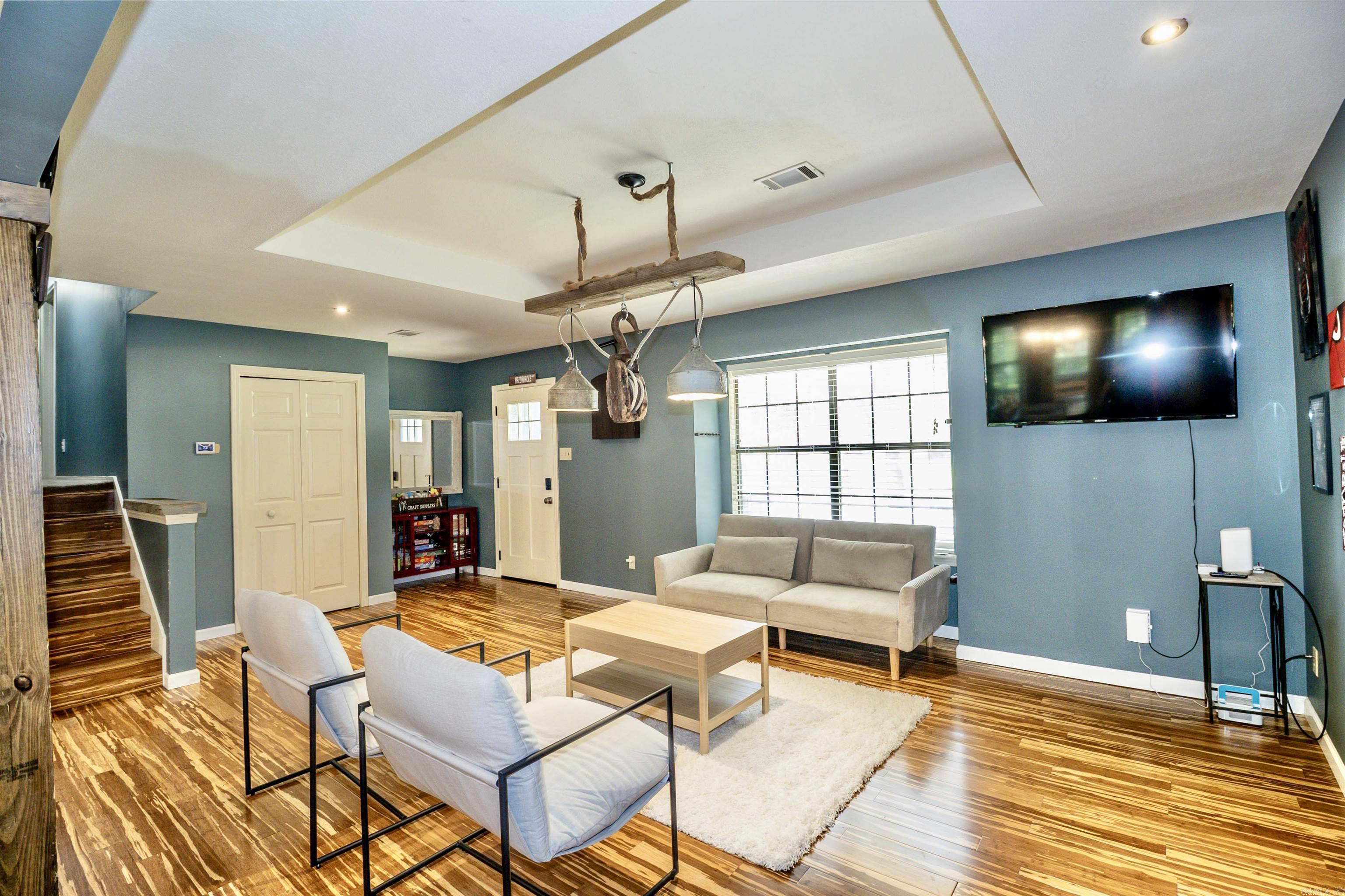 DARK FOREST PLACE - Residential