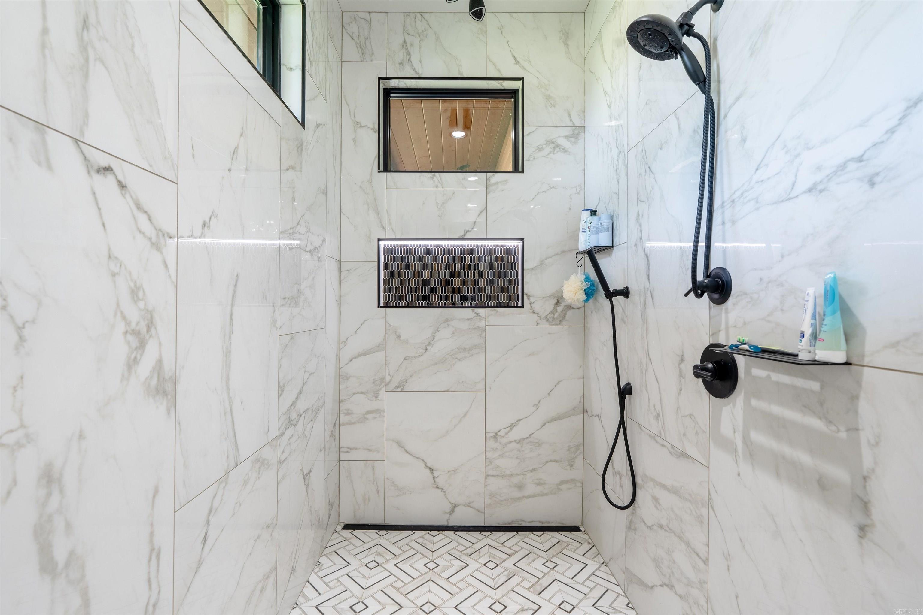 Heber Springs-Inside - Residential