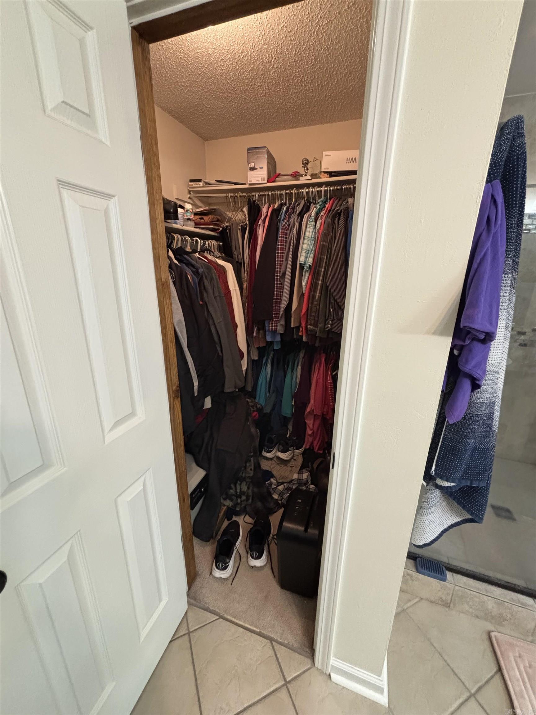 COUNTRY WOOD SUB UNIT - Residential