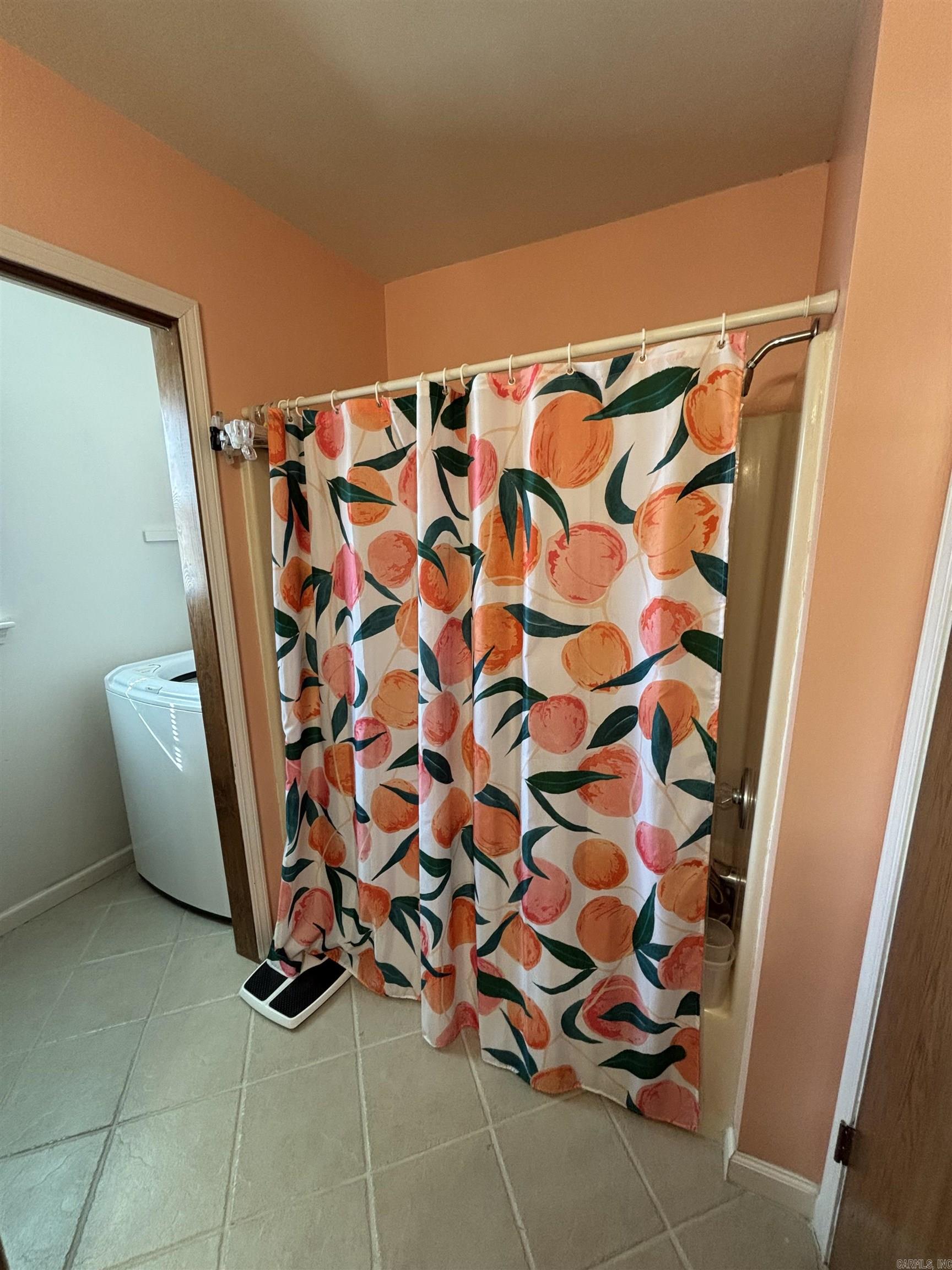 COUNTRY WOOD SUB UNIT - Residential