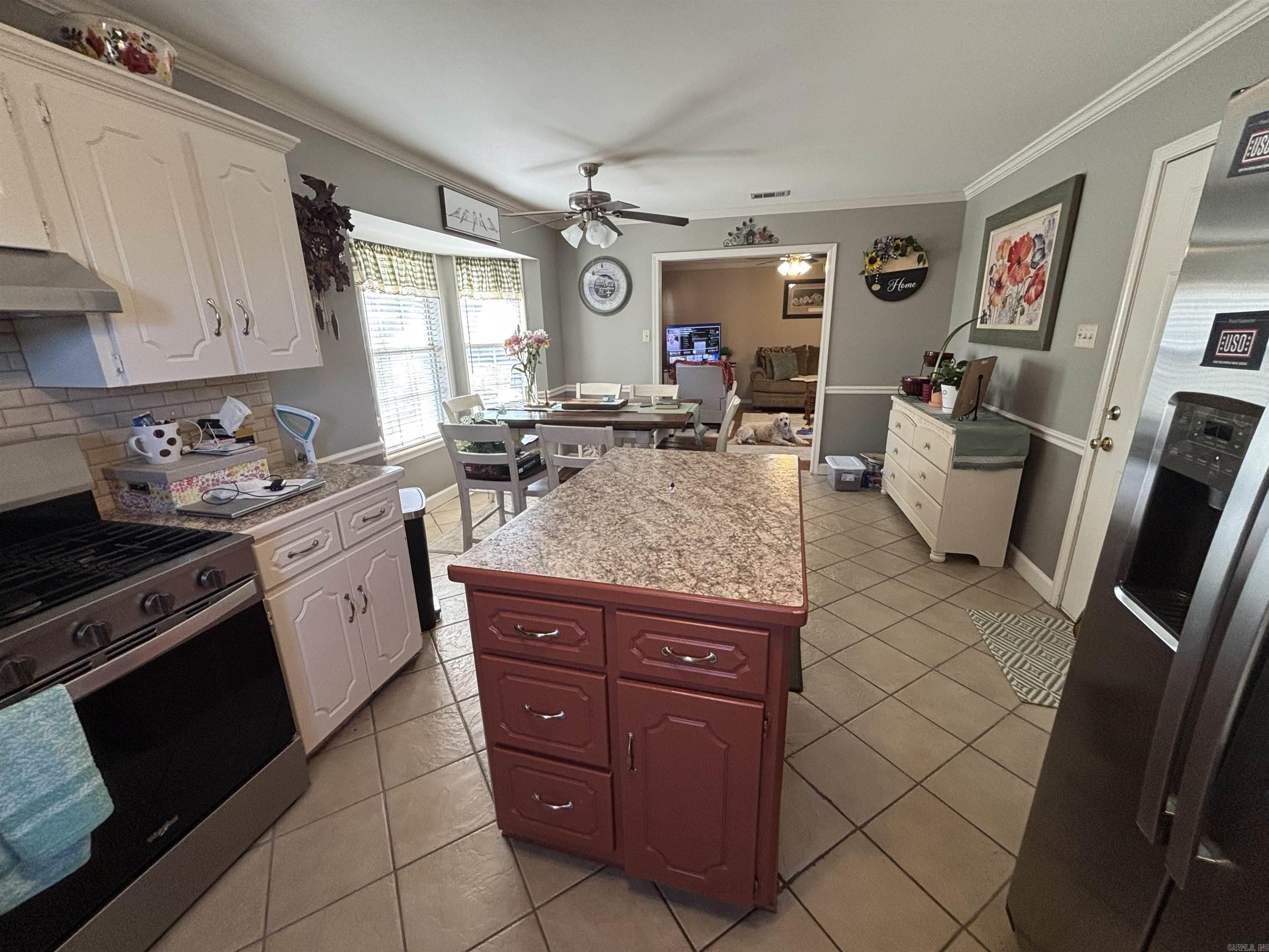 COUNTRY WOOD SUB UNIT - Residential