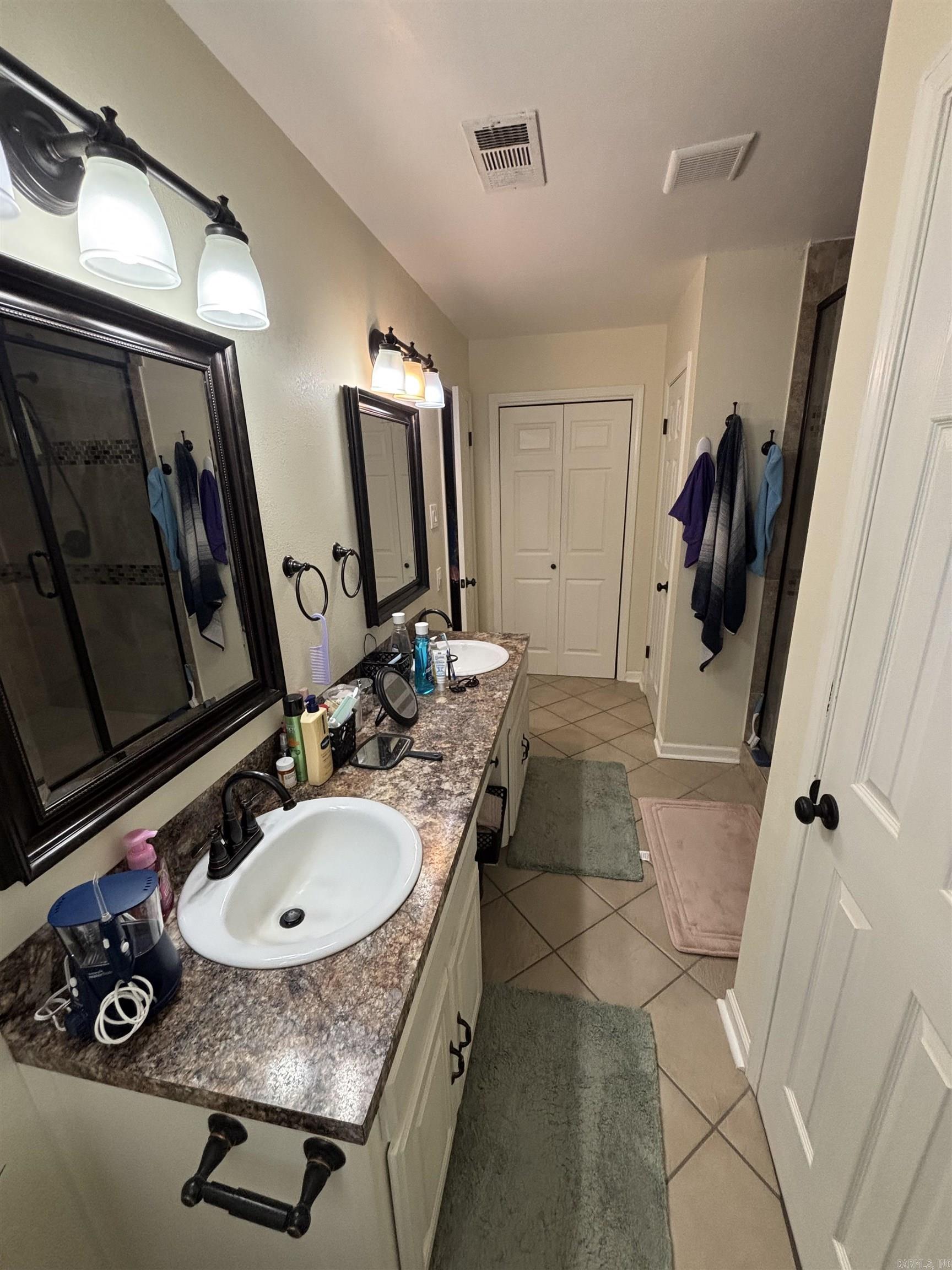 COUNTRY WOOD SUB UNIT - Residential