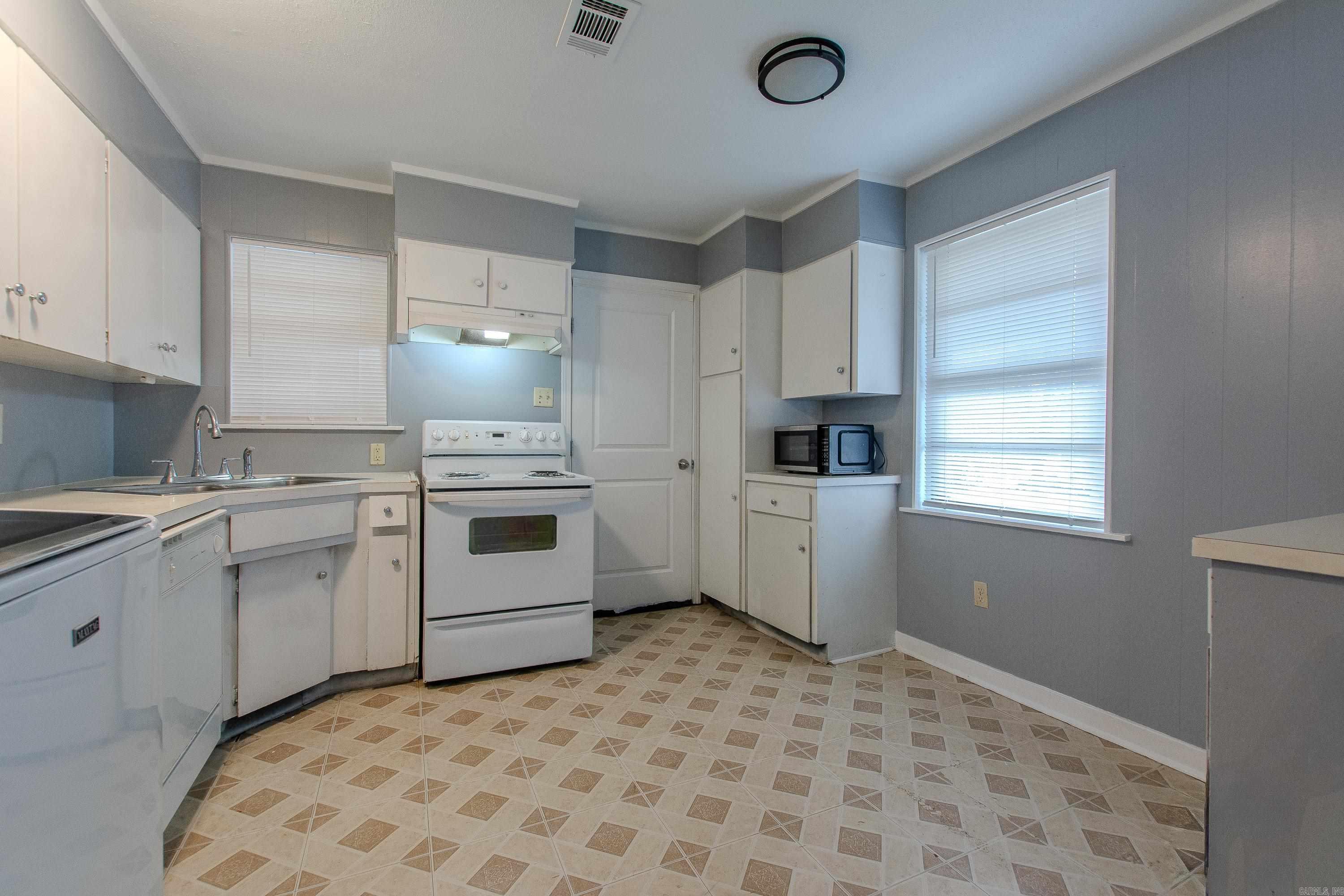 Forest Hills - Residential Income