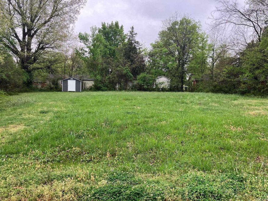 786 W. Kay St. Piggott, AR is a 78'x180' .35-acre secluded lot at the end of W. Kay St. This lot already has city water, sewer and electricity on it. Its ready to build on!