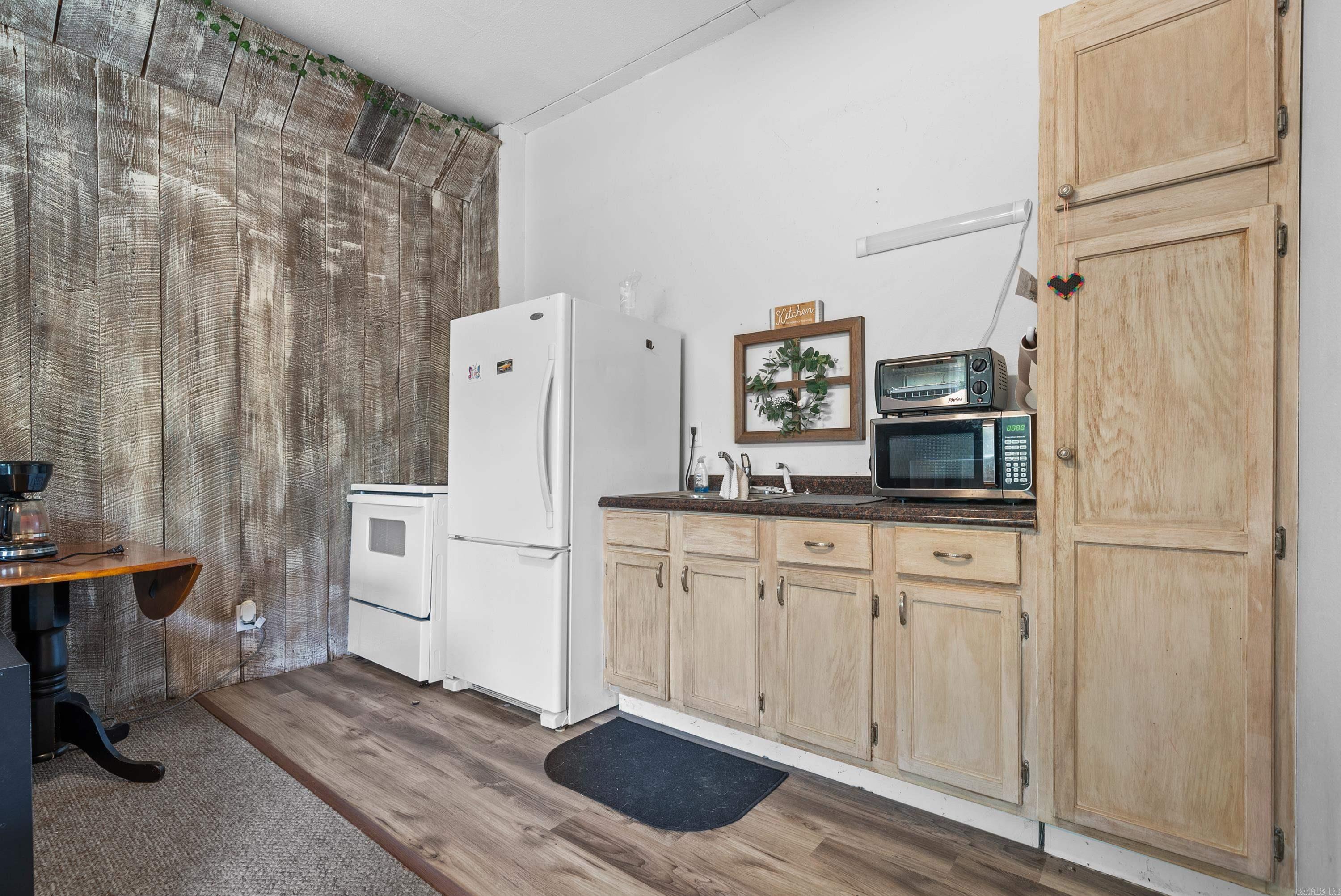 GREEN FORREST HEIGHTS - Residential