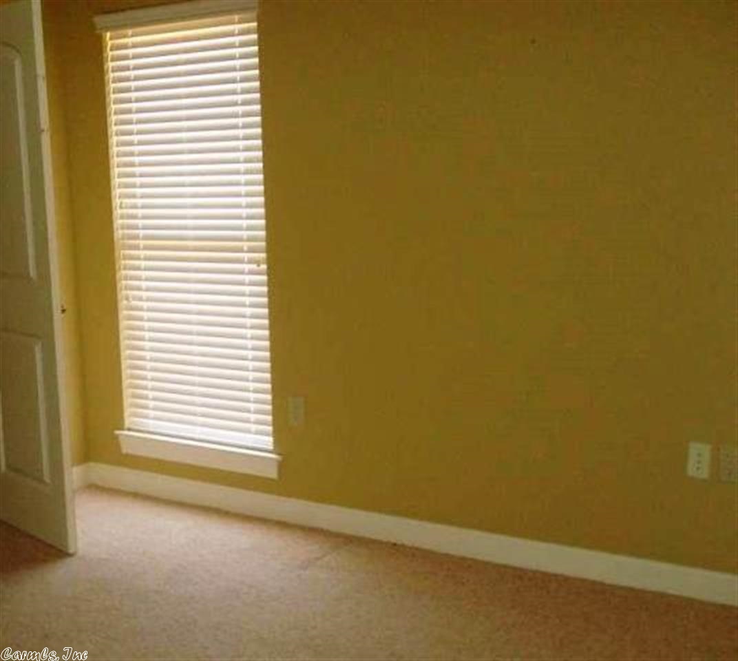 LONGHILLS VILLAGE - Residential