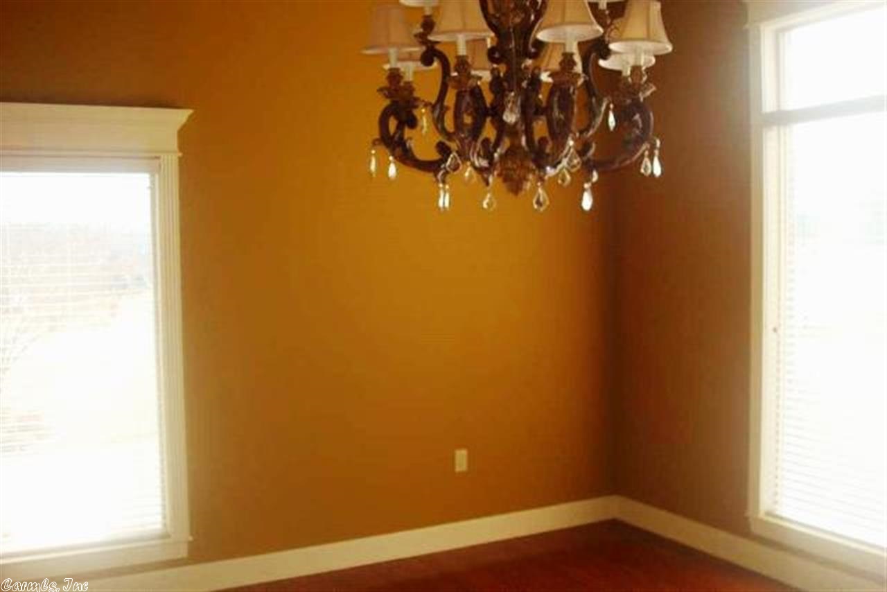 LONGHILLS VILLAGE - Residential