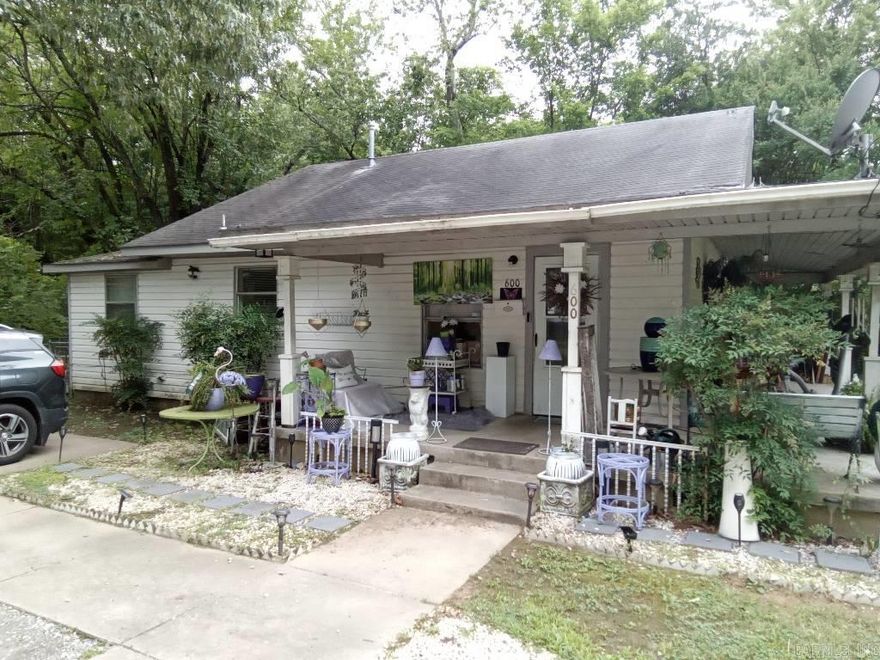 Good Investiment Opportunity Currently rented for $645.00 Per Month