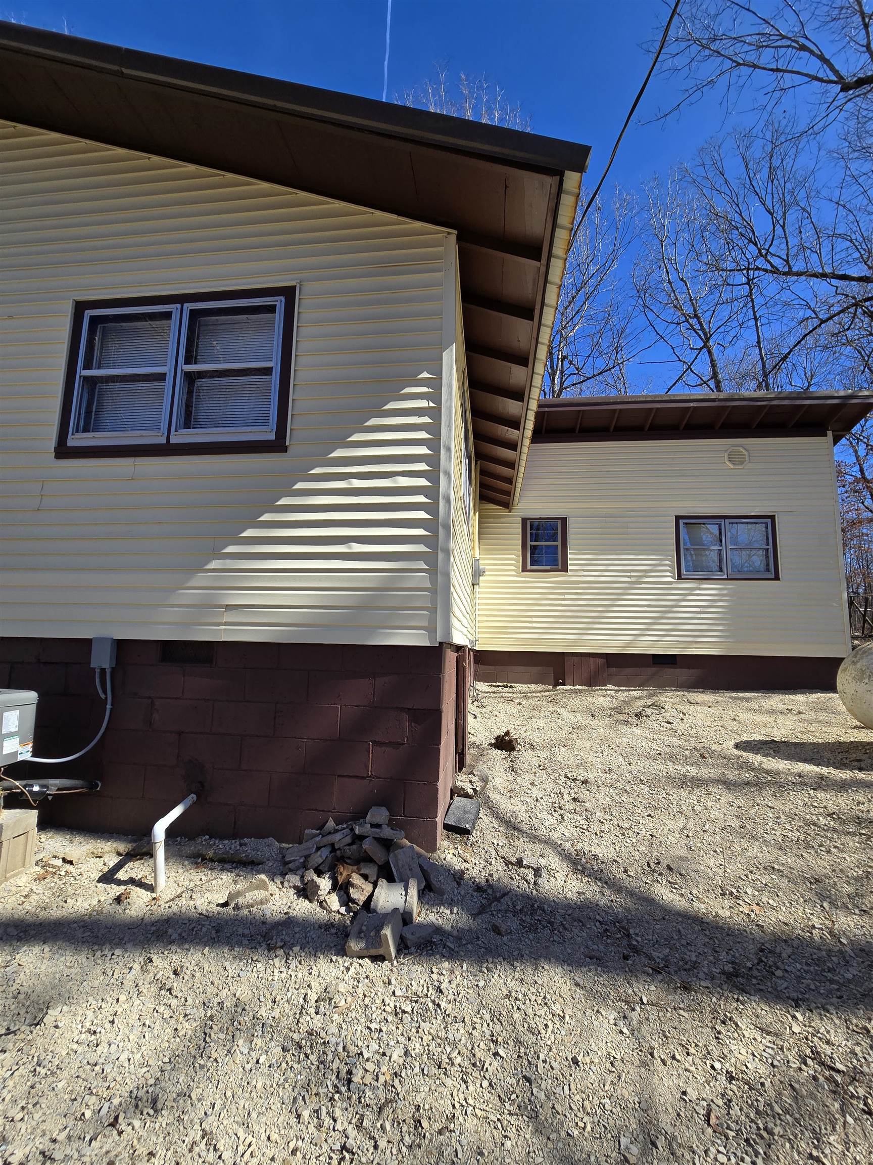 EAST LAKE SHORE - Residential