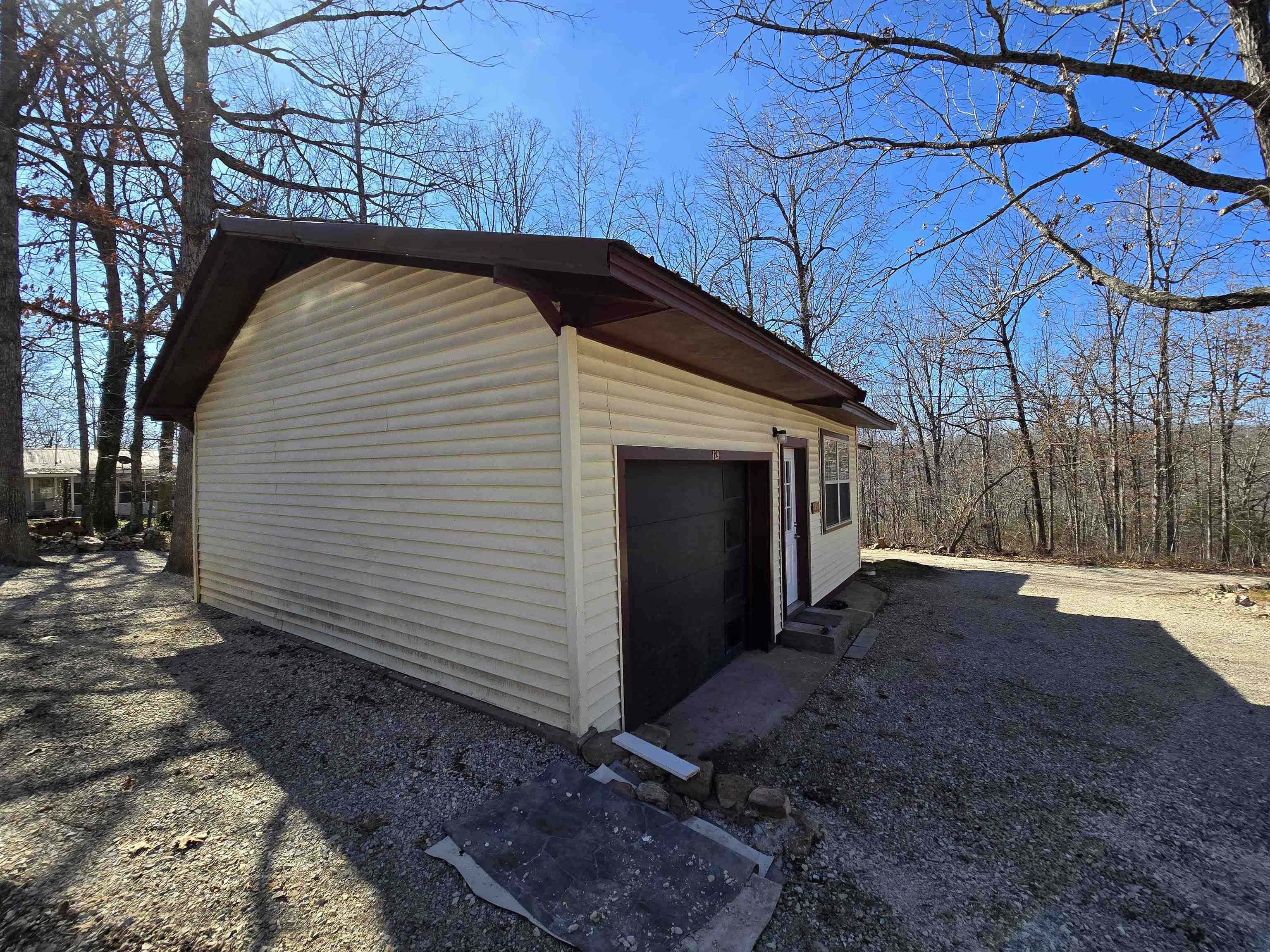 EAST LAKE SHORE - Residential