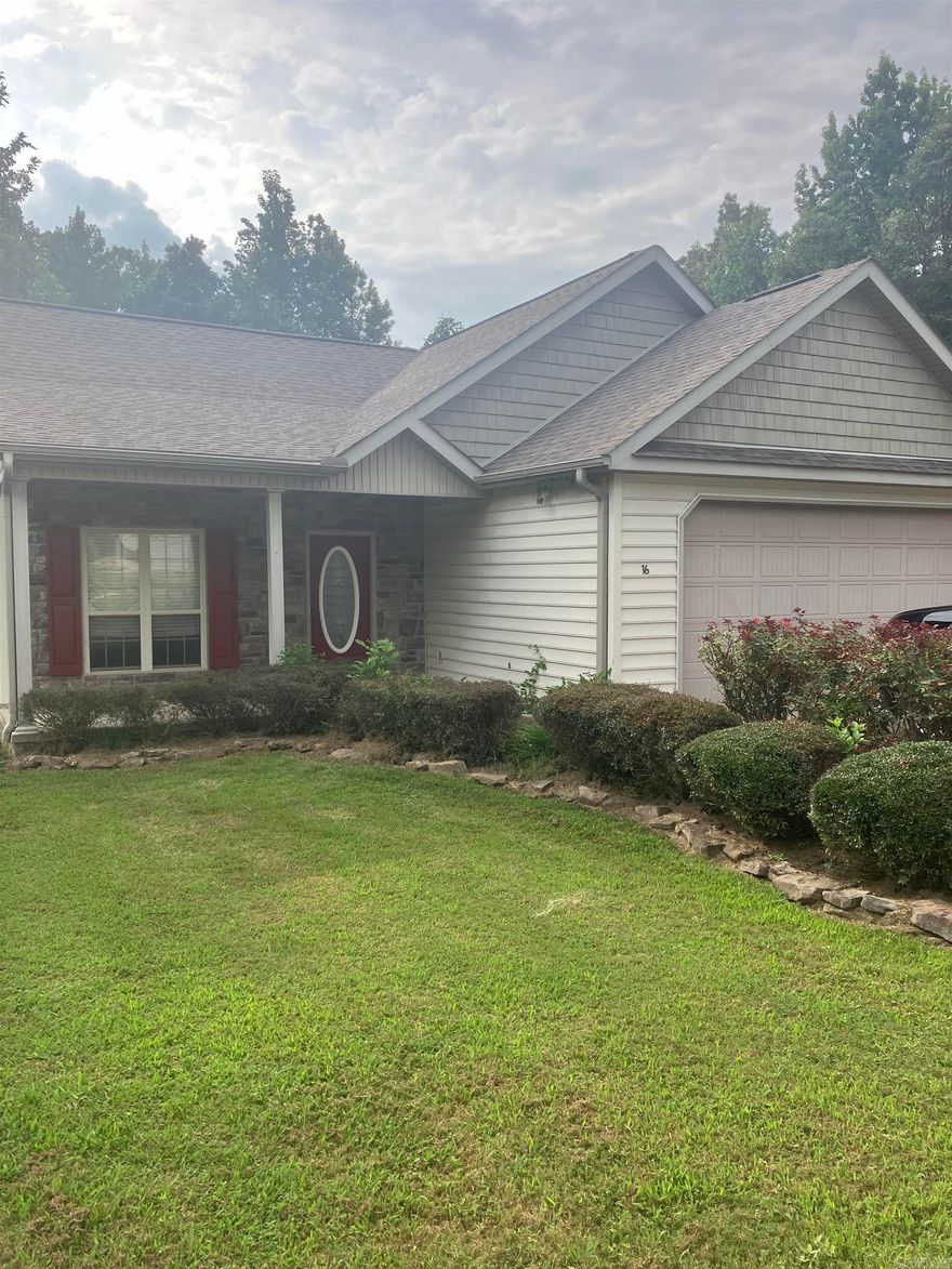 Never do Lawn work when you are at your Vacation Home, practically maintenance free. Enjoy the Community Pool, Tennis court, Volleyball, Playground all in a Gated community. HOA fees take care of your Central sewer, trash pick up, lawn care & street maintenance. 1 Minute to Shiloh Marina. See confidential remarks for gate code