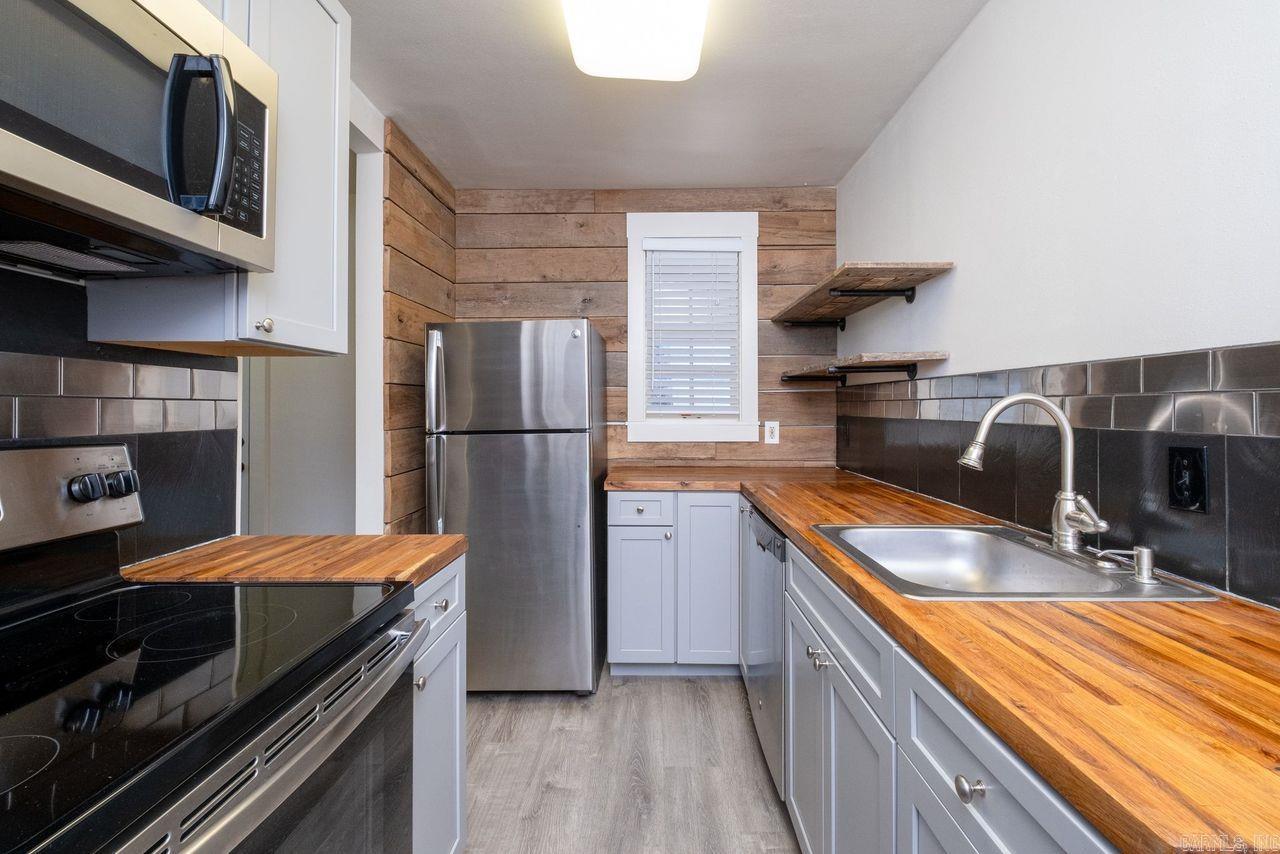 CAMMACK WOODS - Residential