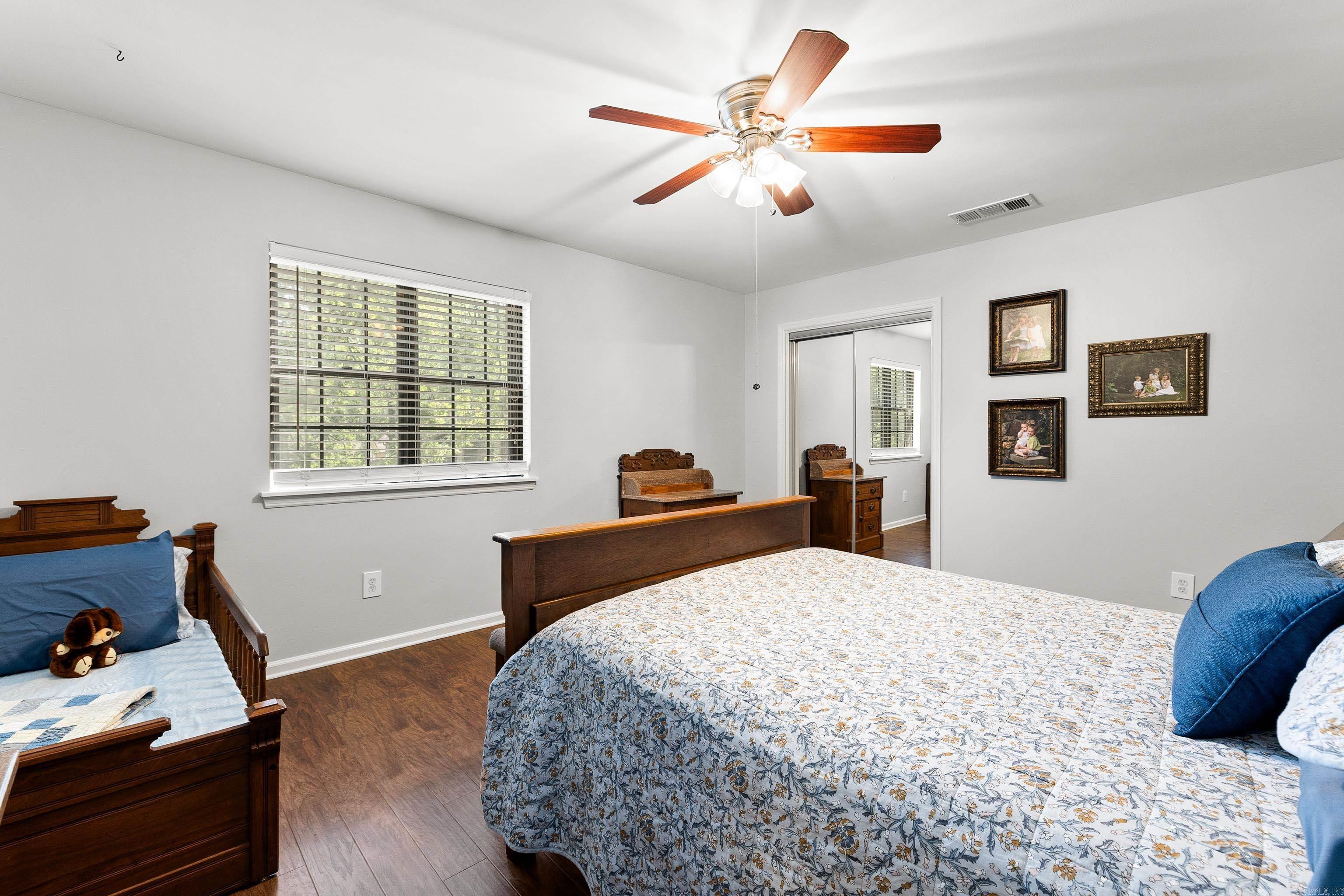 PLEASANTREE - Residential