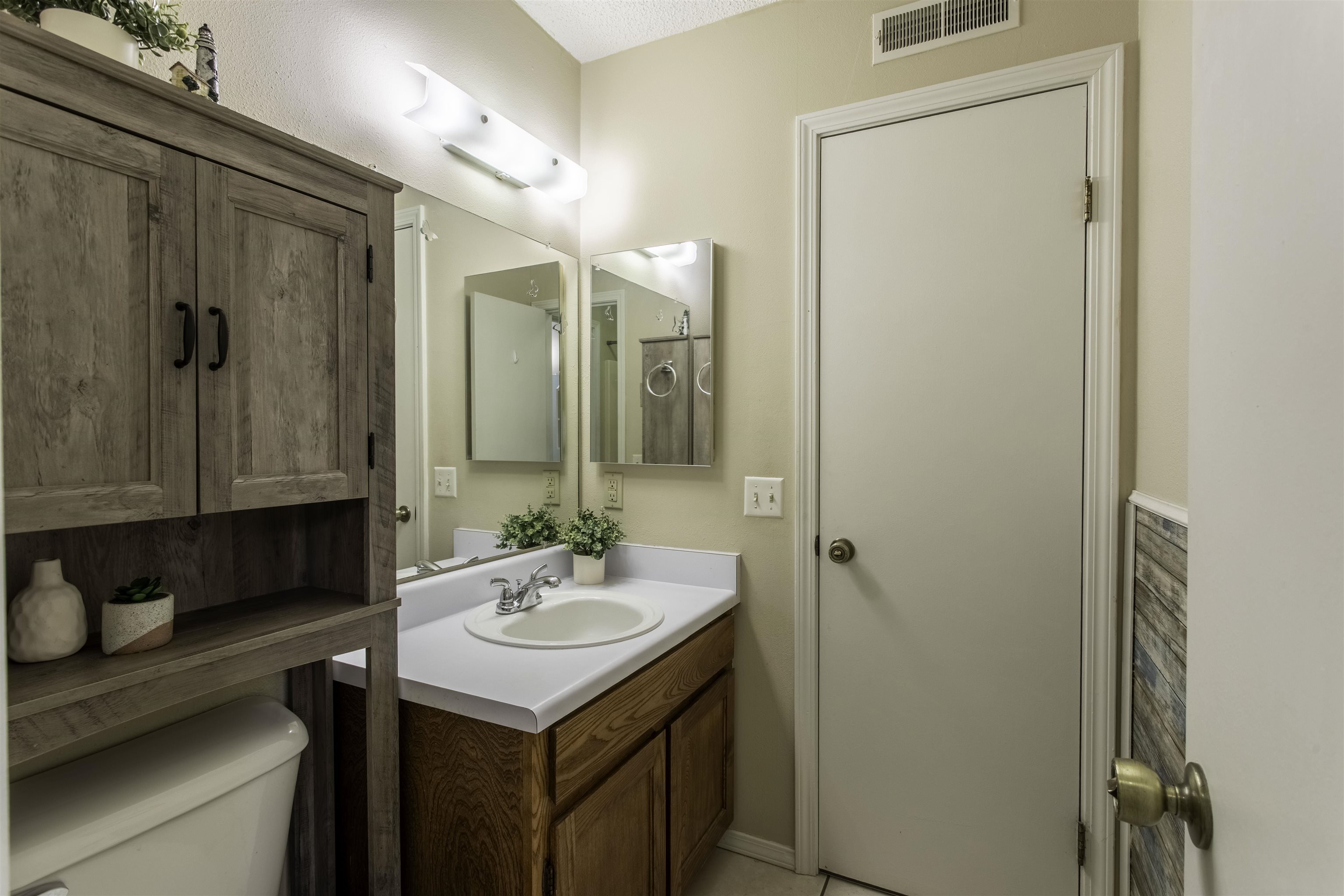 CHEROKEE COURTS - Residential