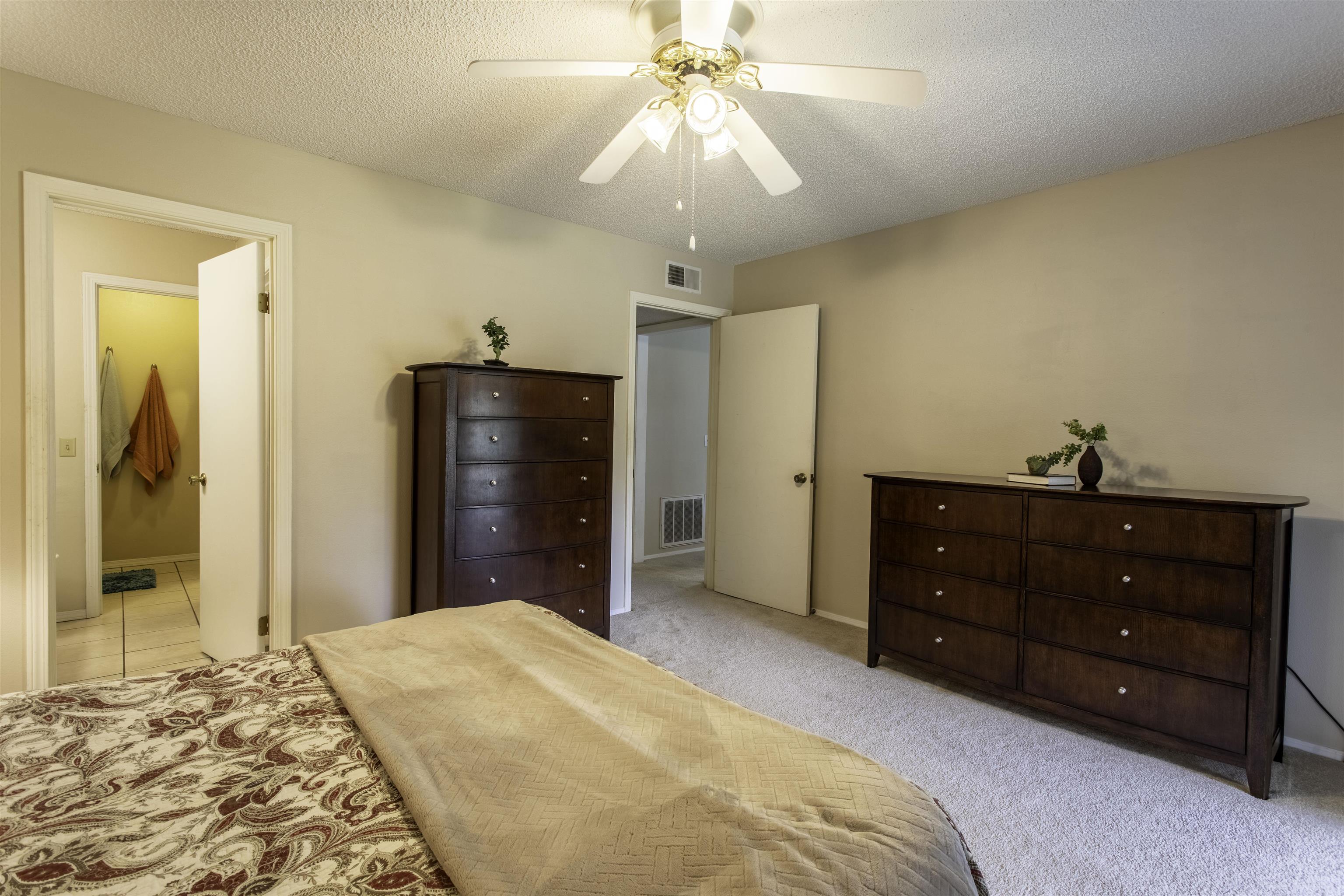 CHEROKEE COURTS - Residential