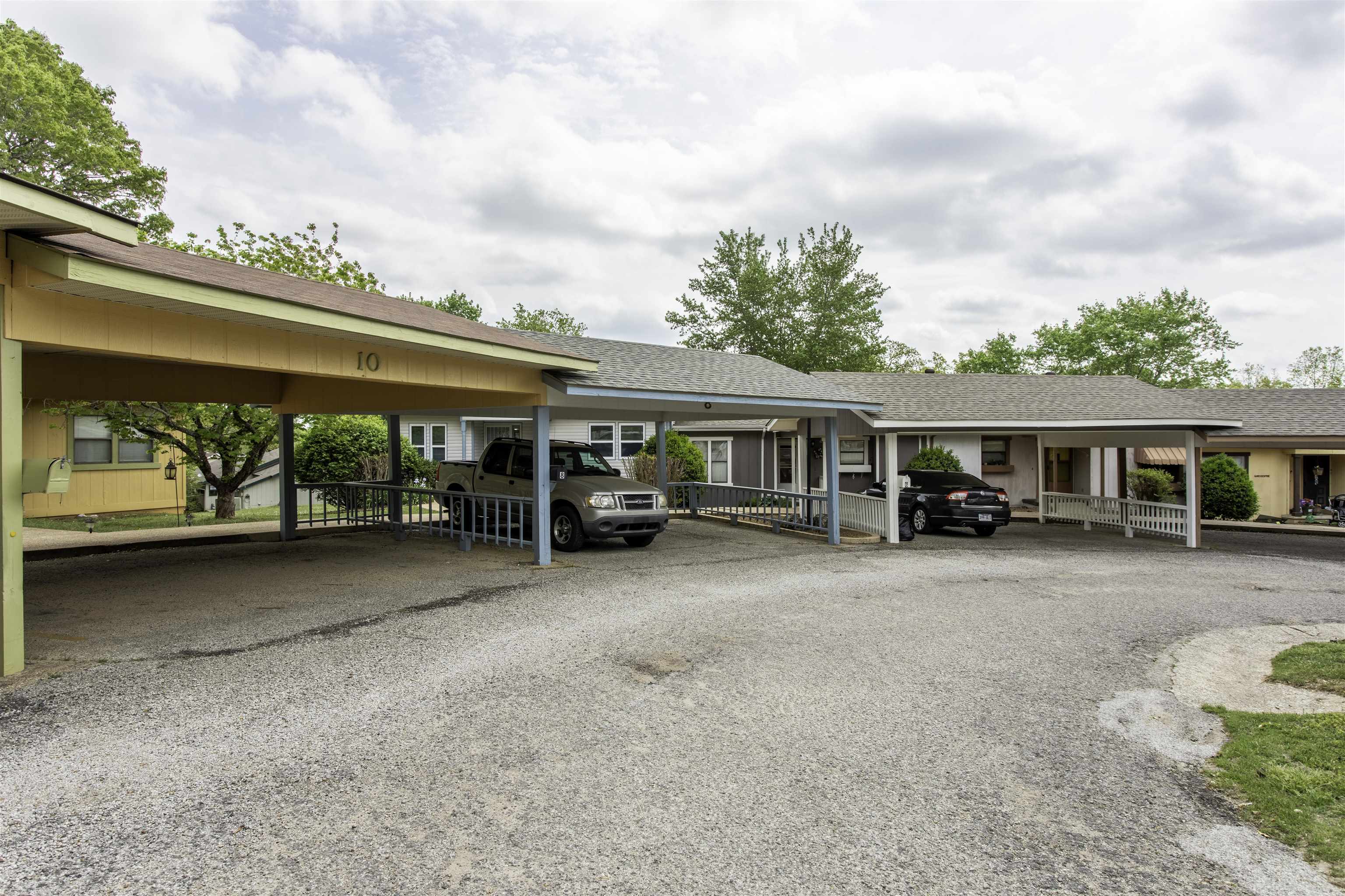 CHEROKEE COURTS - Residential