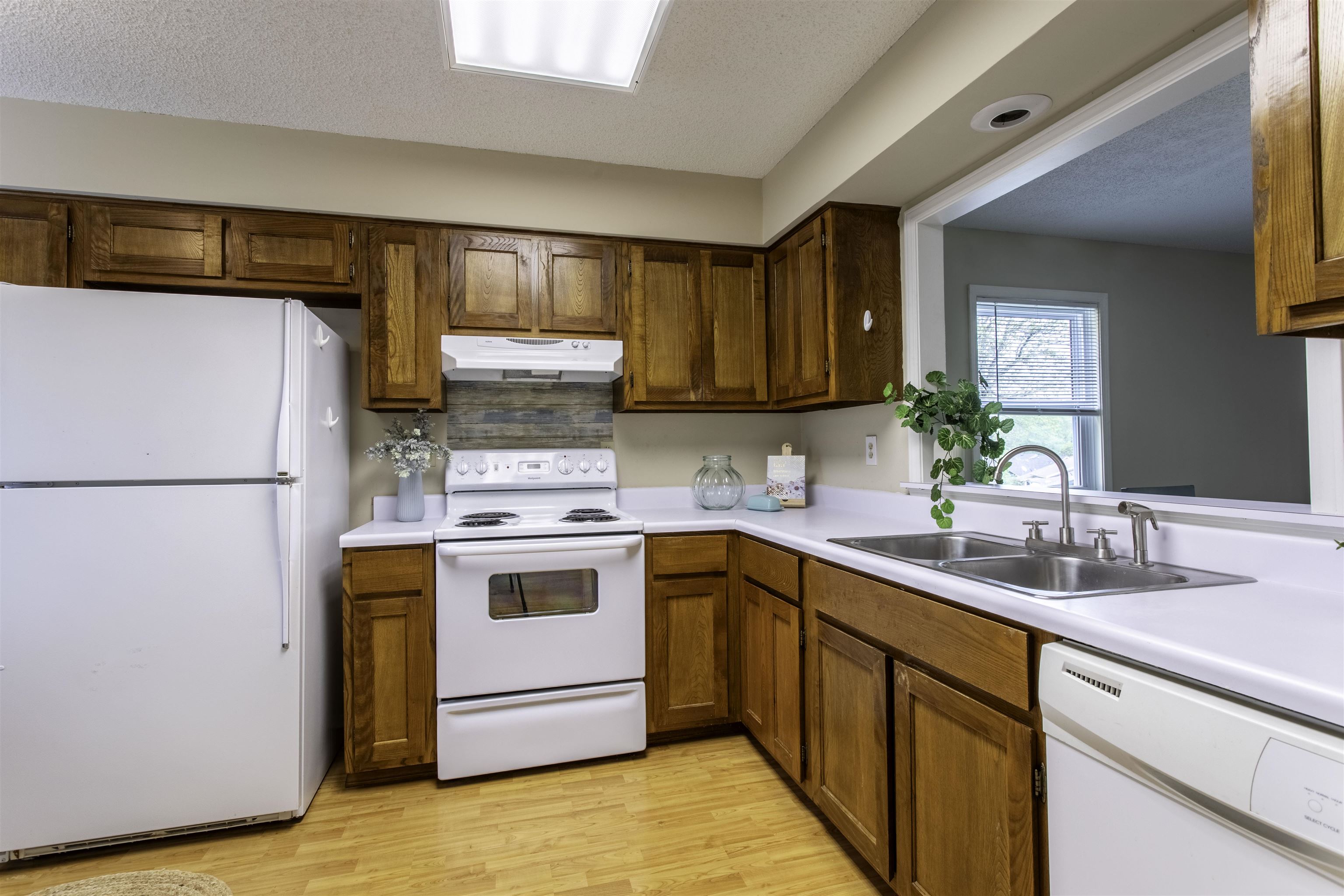 CHEROKEE COURTS - Residential