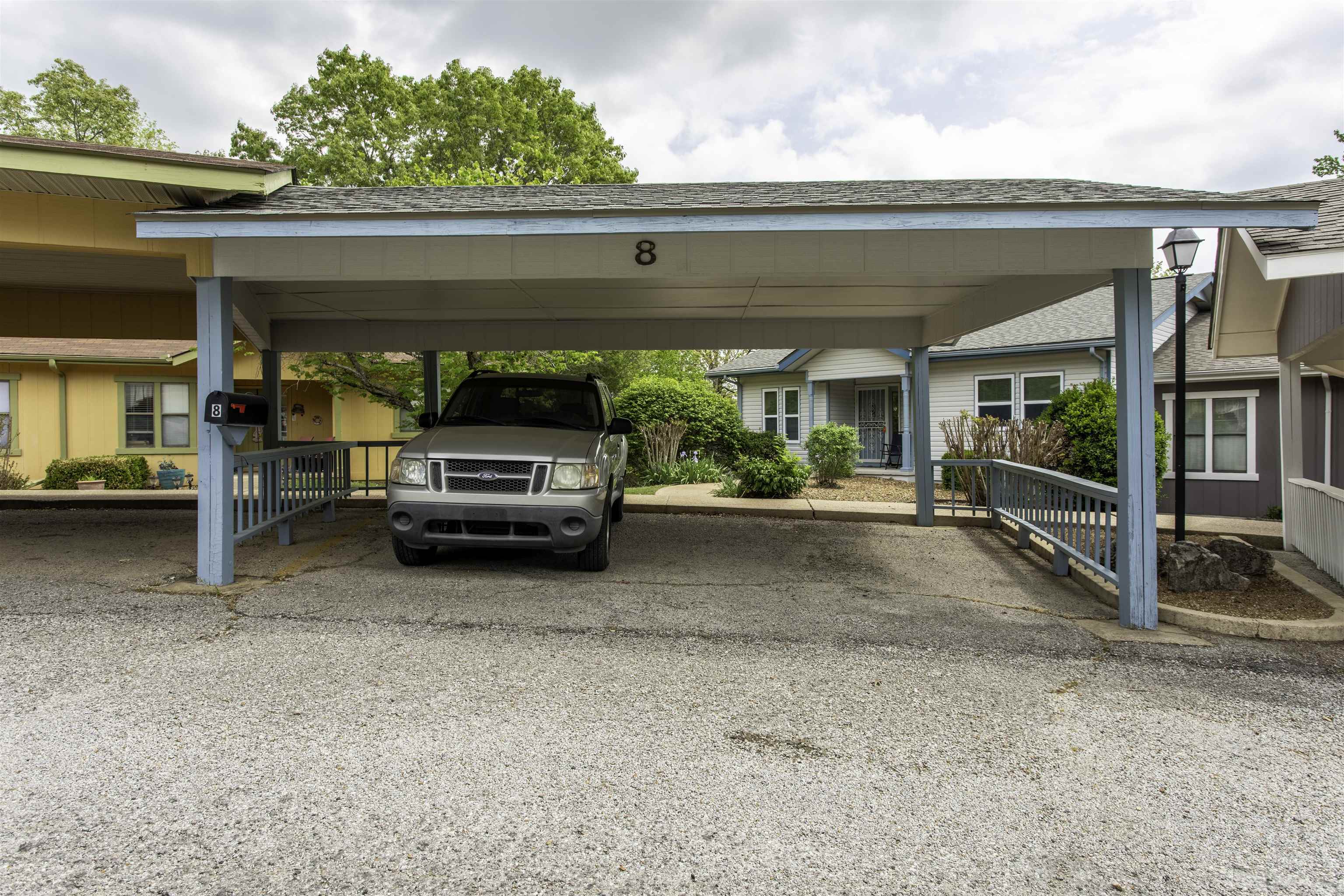 CHEROKEE COURTS - Residential