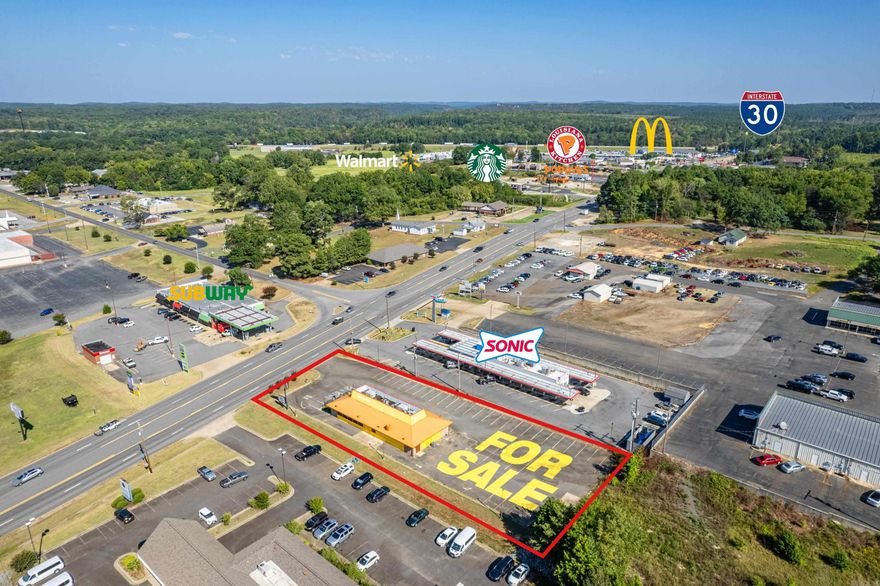 Order Up!  Jump into action with the purchase of this commercial restaurant space.  Don't let the word restaurant limit your ideas as this space could be most anything you dare to dream.  Prime location with high traffic count and amongst all the area go to spots for dining, retail, coffee and everything else that serves Malvern and the surrounding areas.