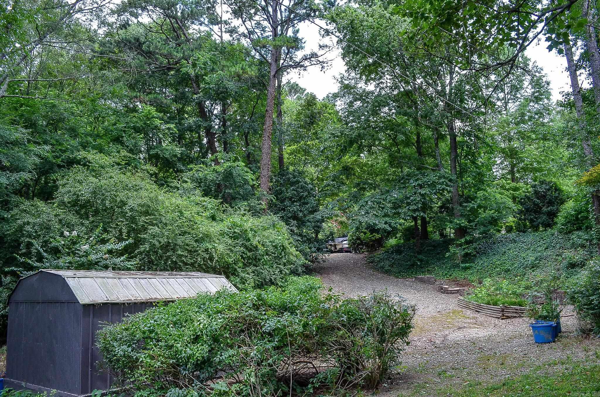 MEADOW-WOOD - Residential