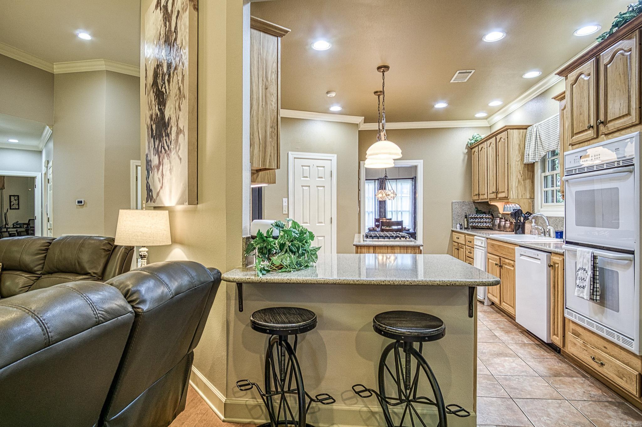 MEADOW-WOOD - Residential