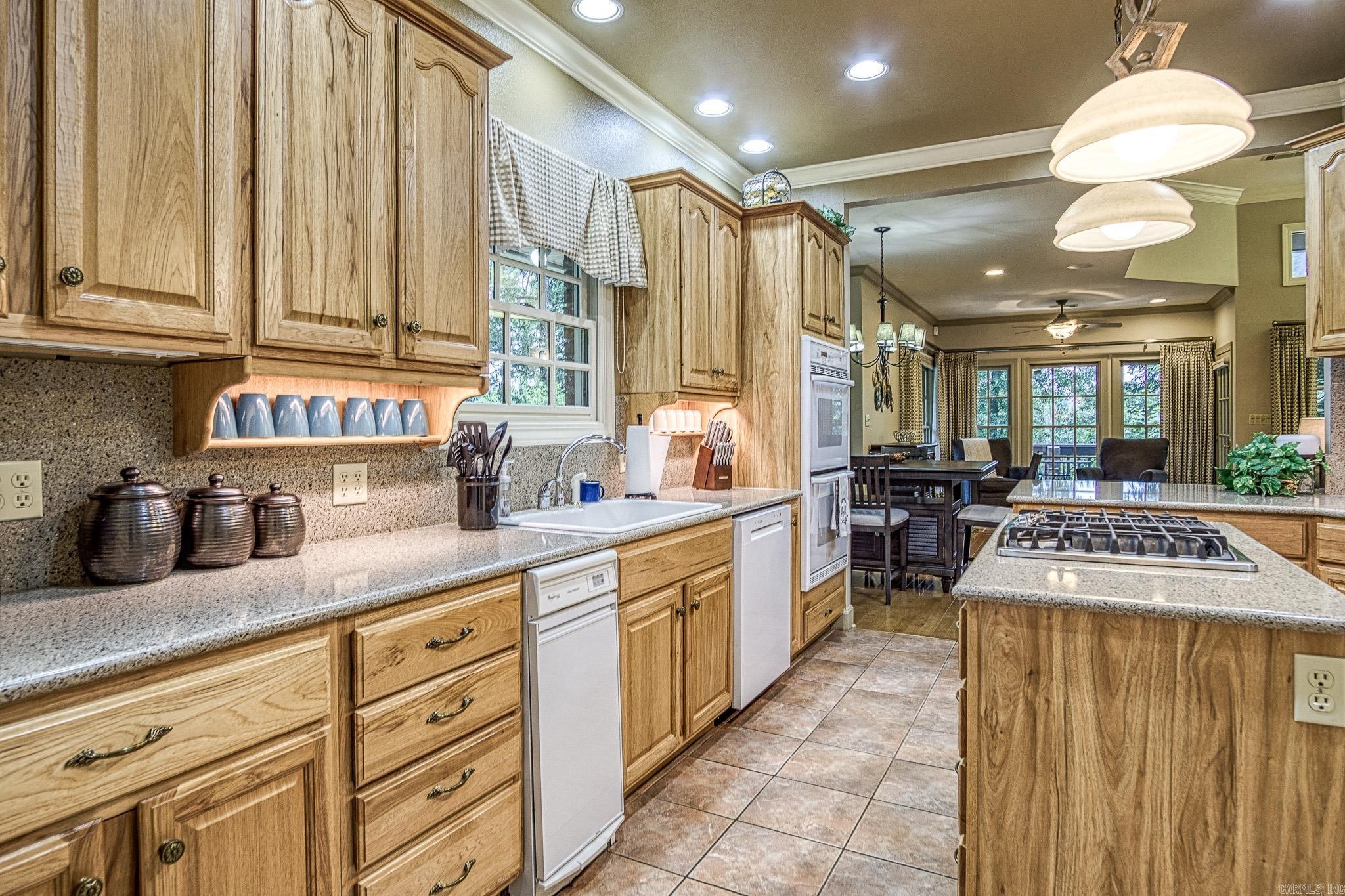 MEADOW-WOOD - Residential