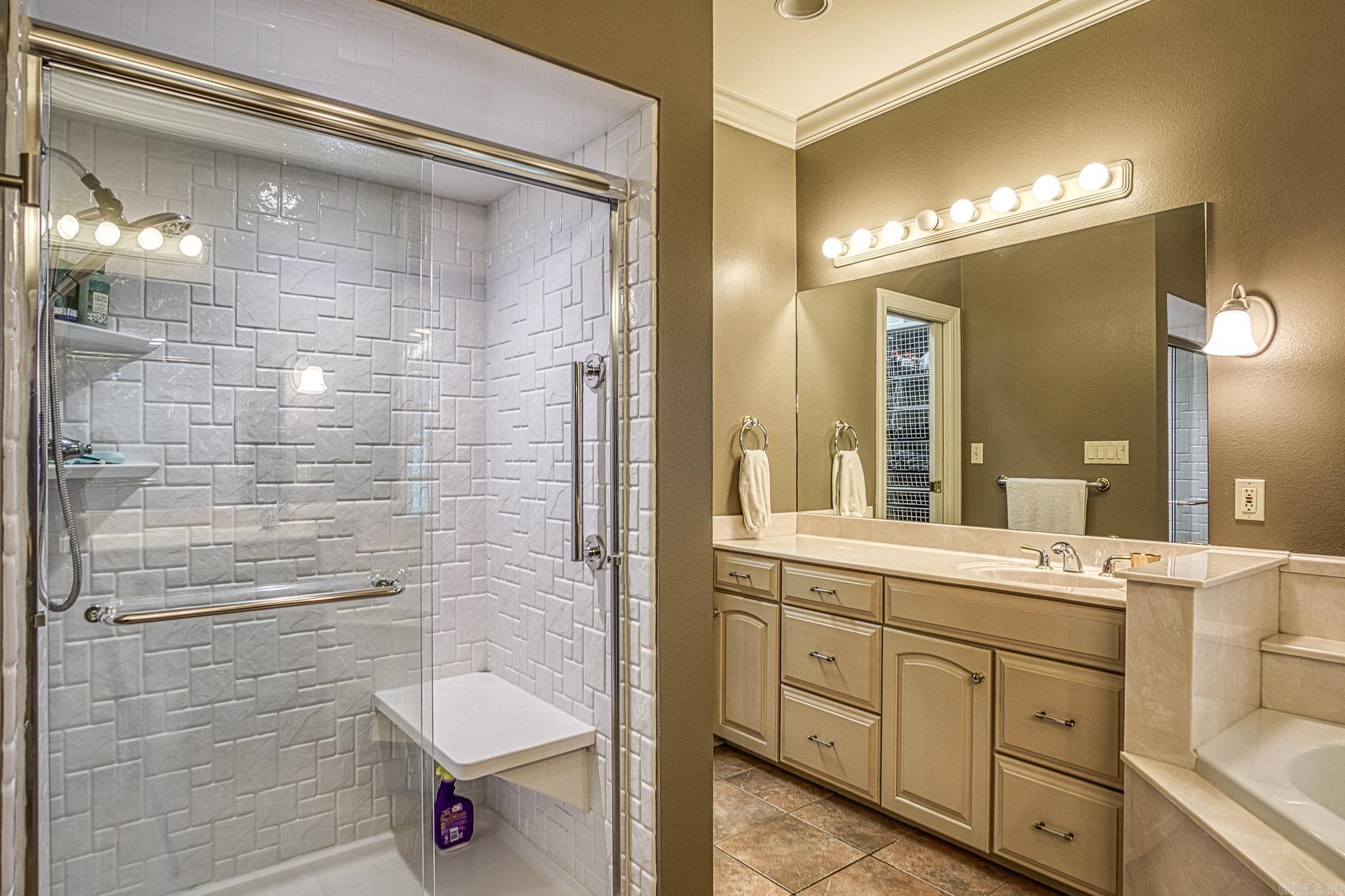 MEADOW-WOOD - Residential