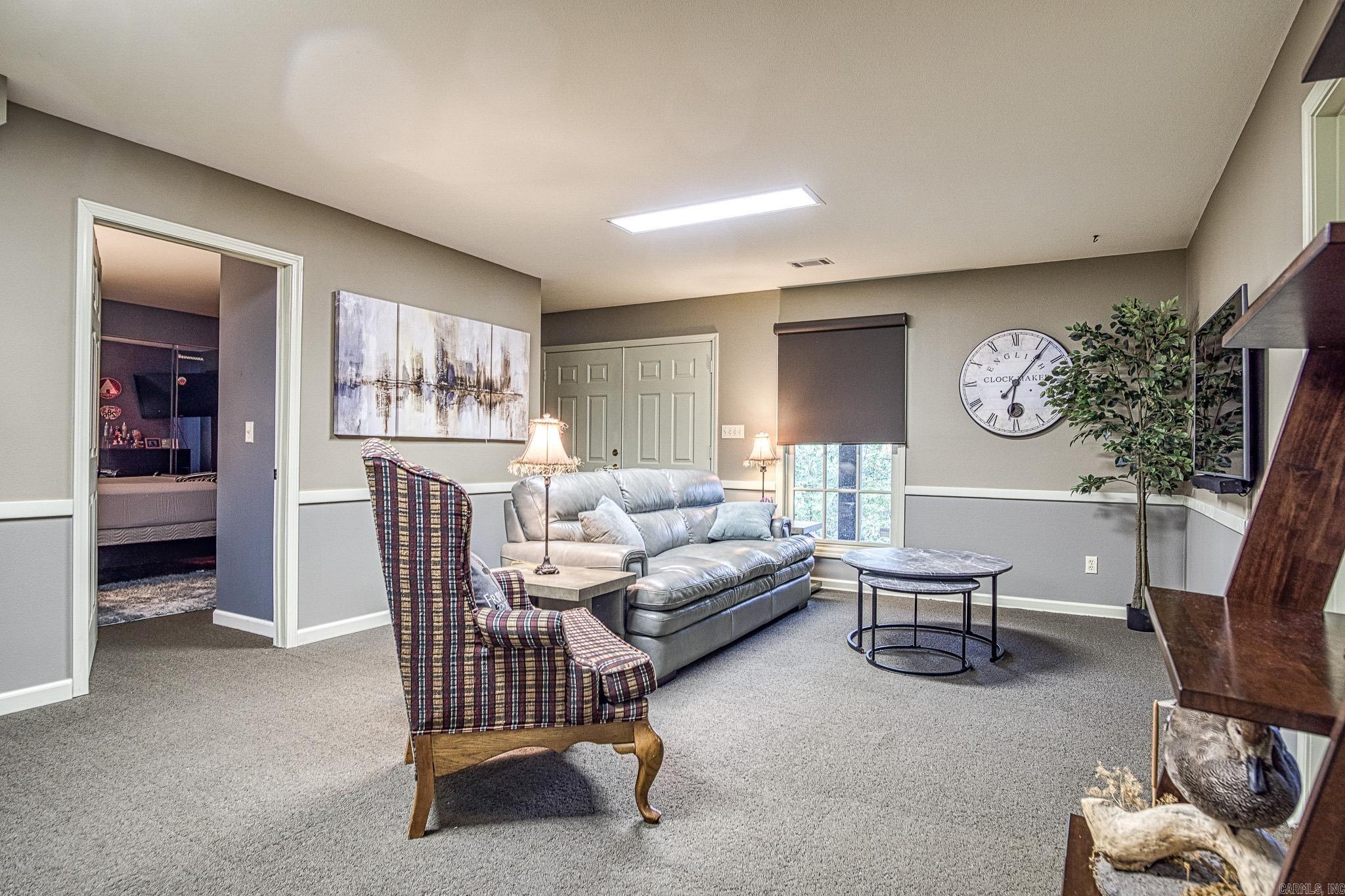 MEADOW-WOOD - Residential