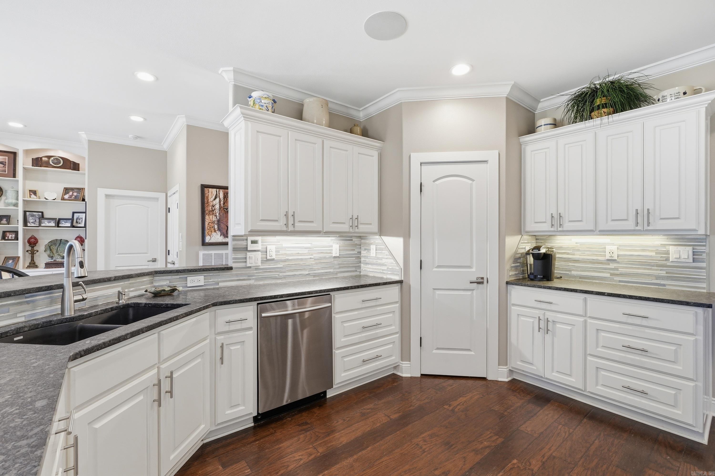 RIVER RIDGE ESTATES - Residential