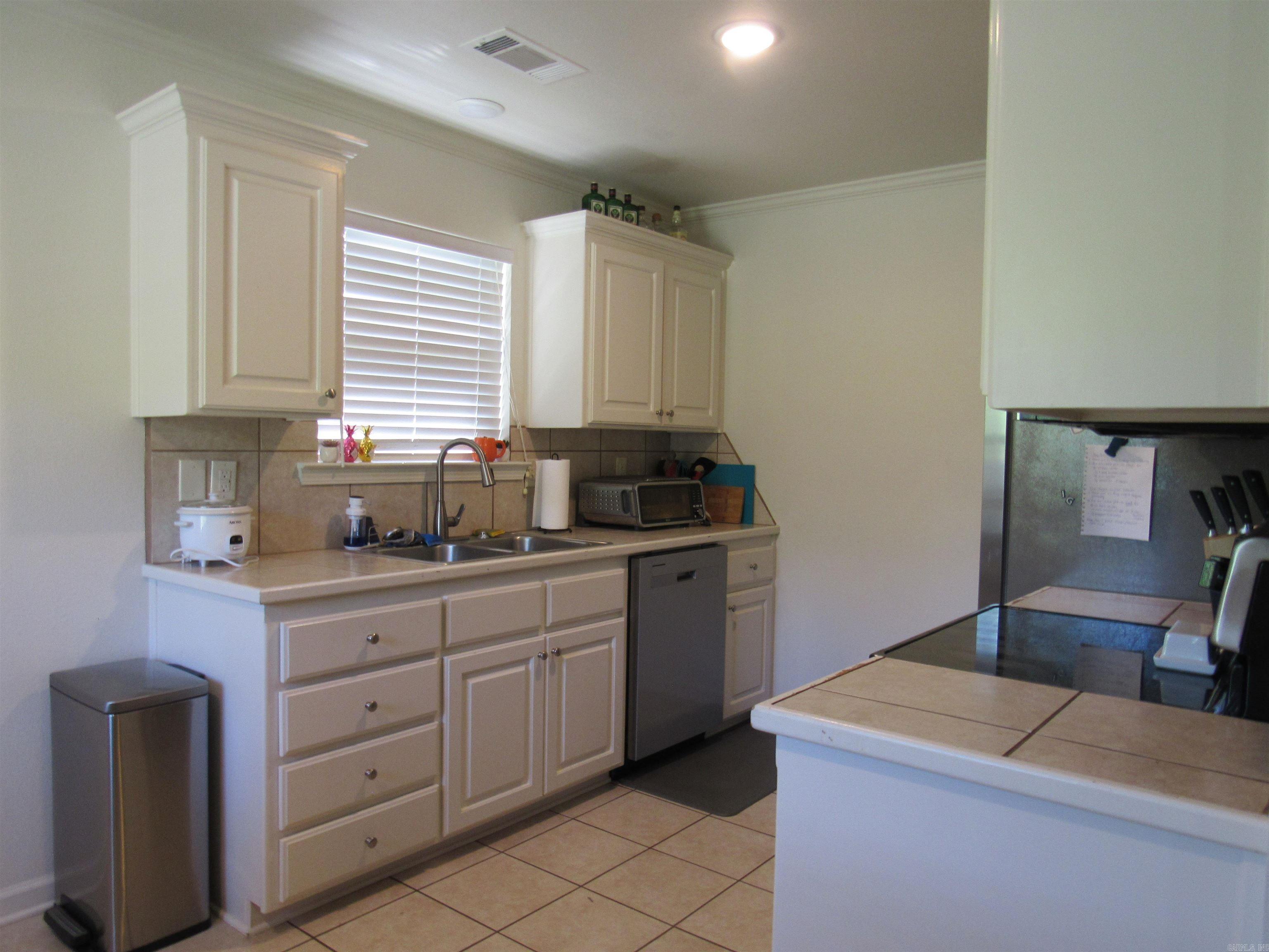 Graham Settlement - Residential Lease