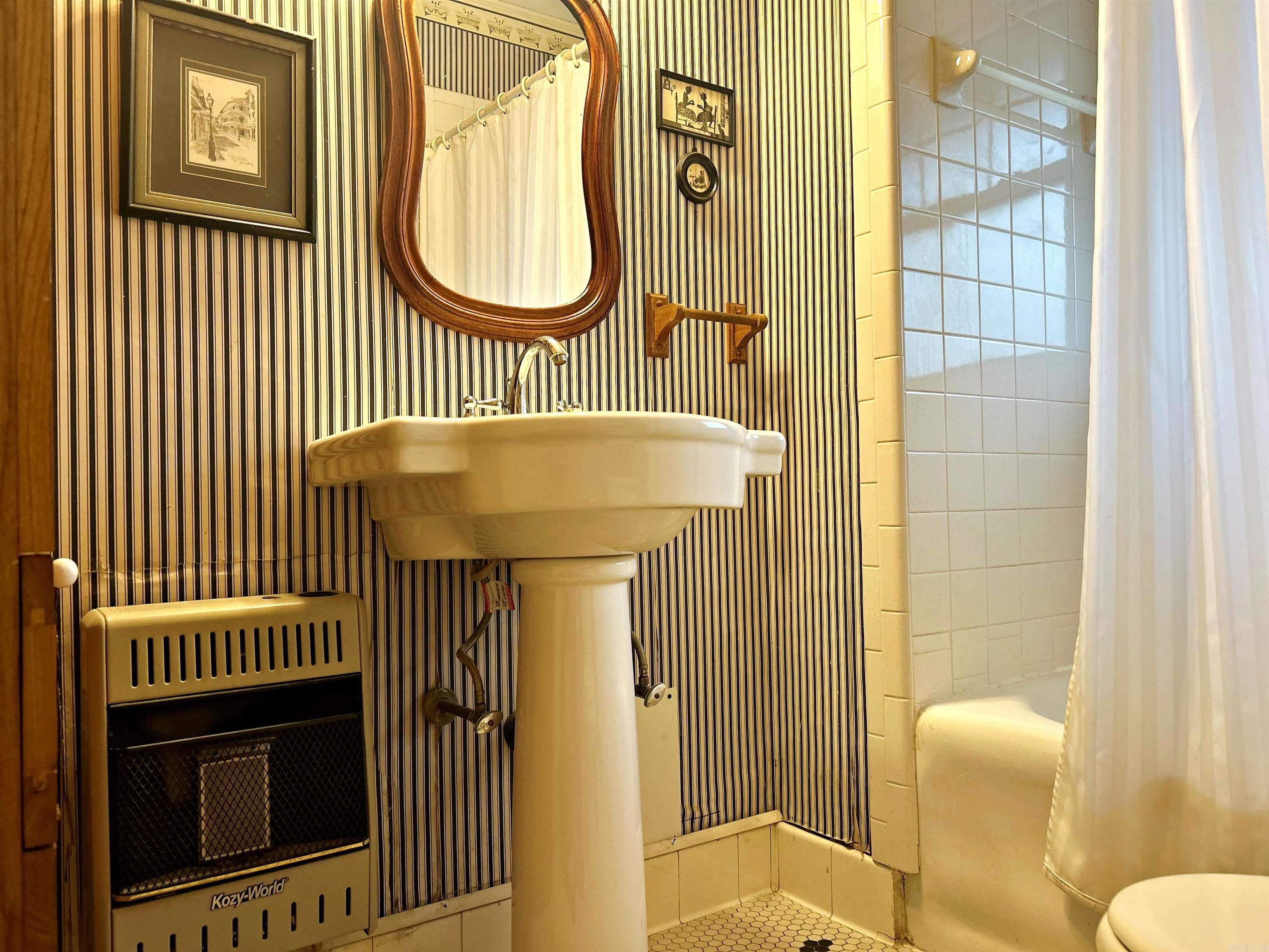 RIVERSIDE ADDN - Residential