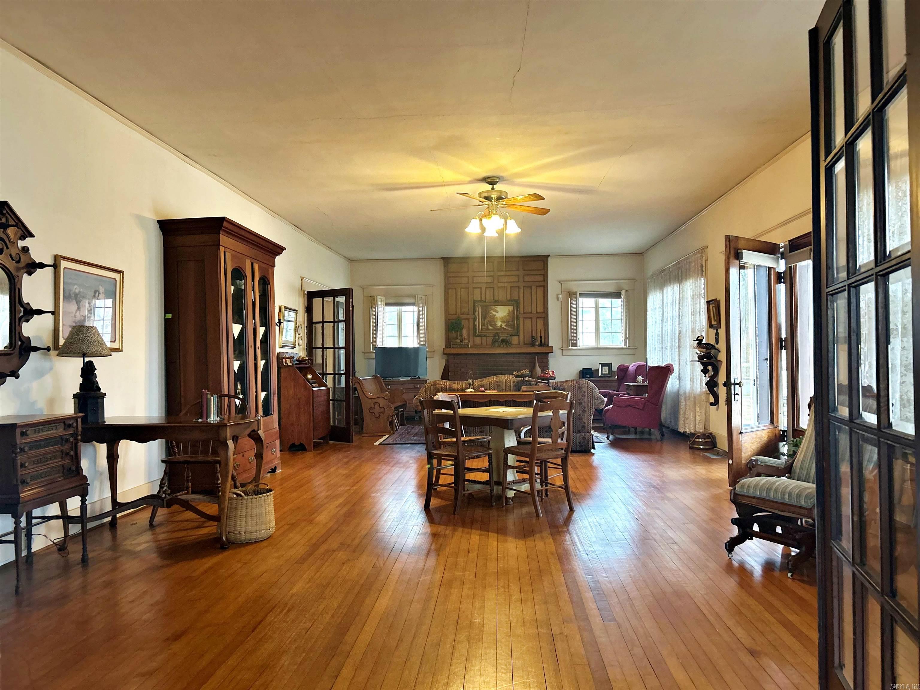 RIVERSIDE ADDN - Residential