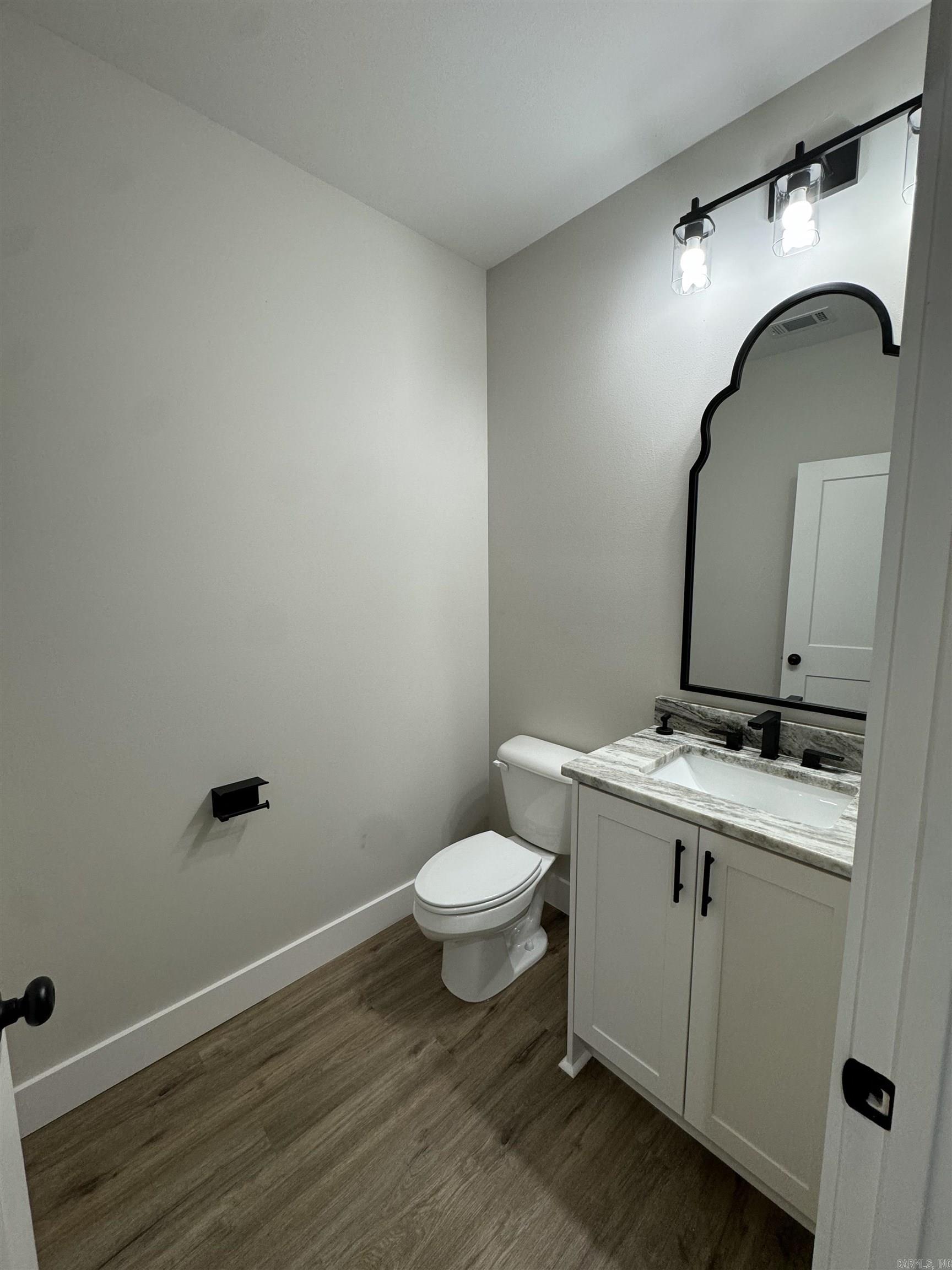 CREEKSIDE - Residential