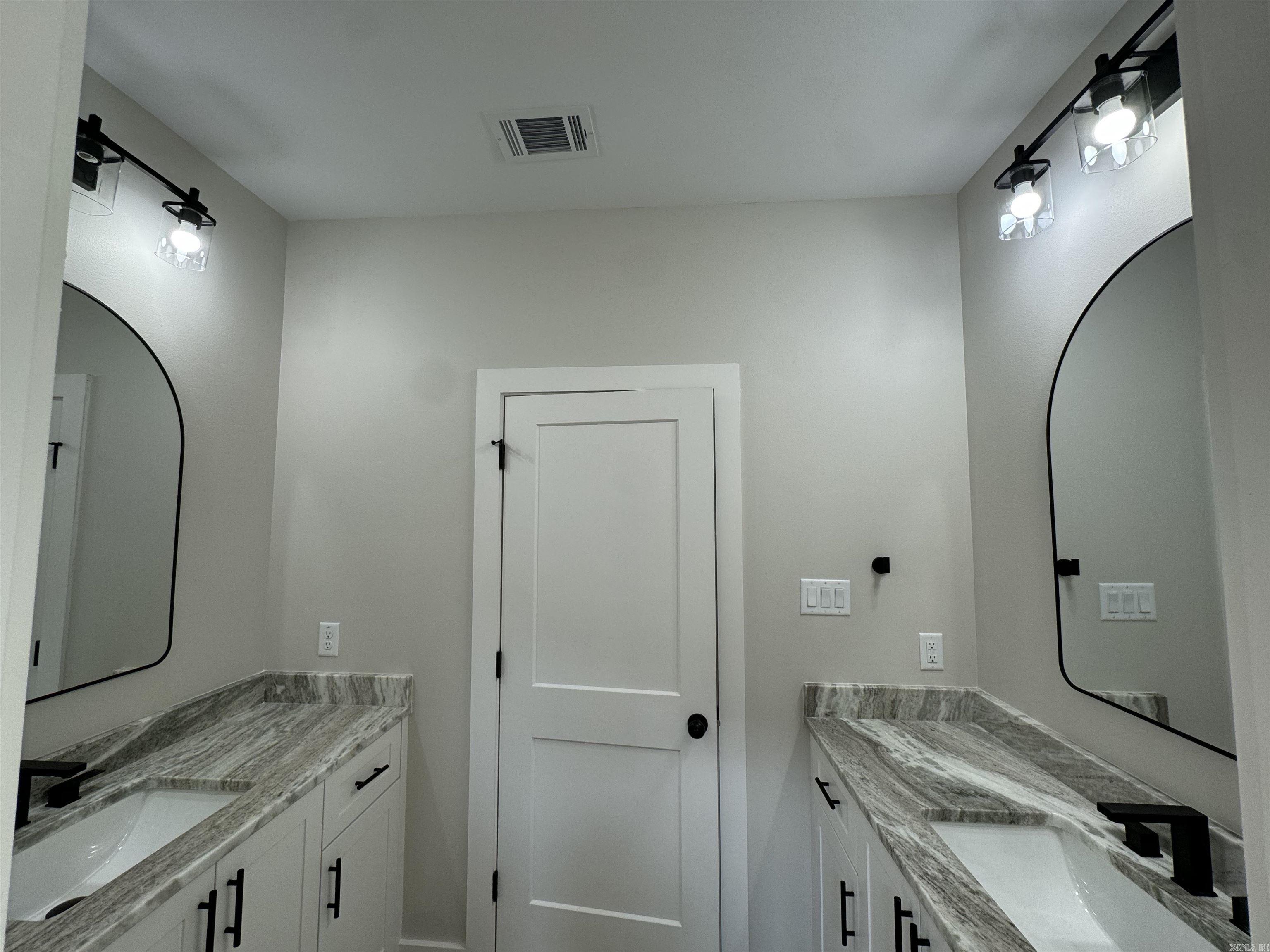 CREEKSIDE - Residential