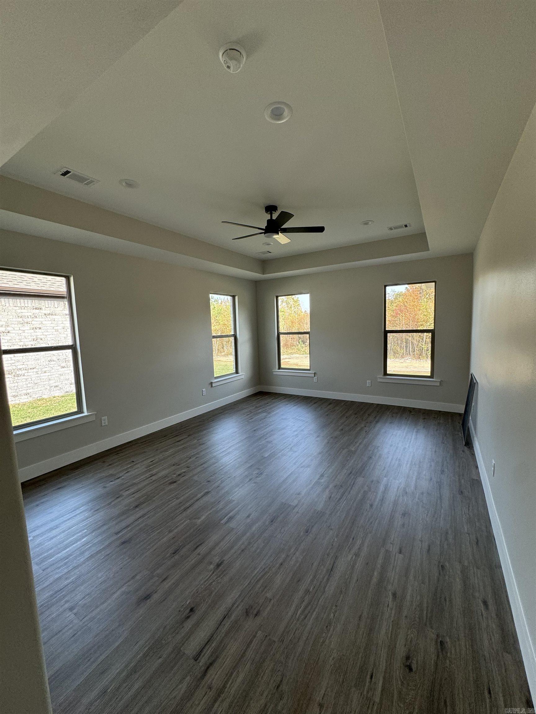 CREEKSIDE - Residential