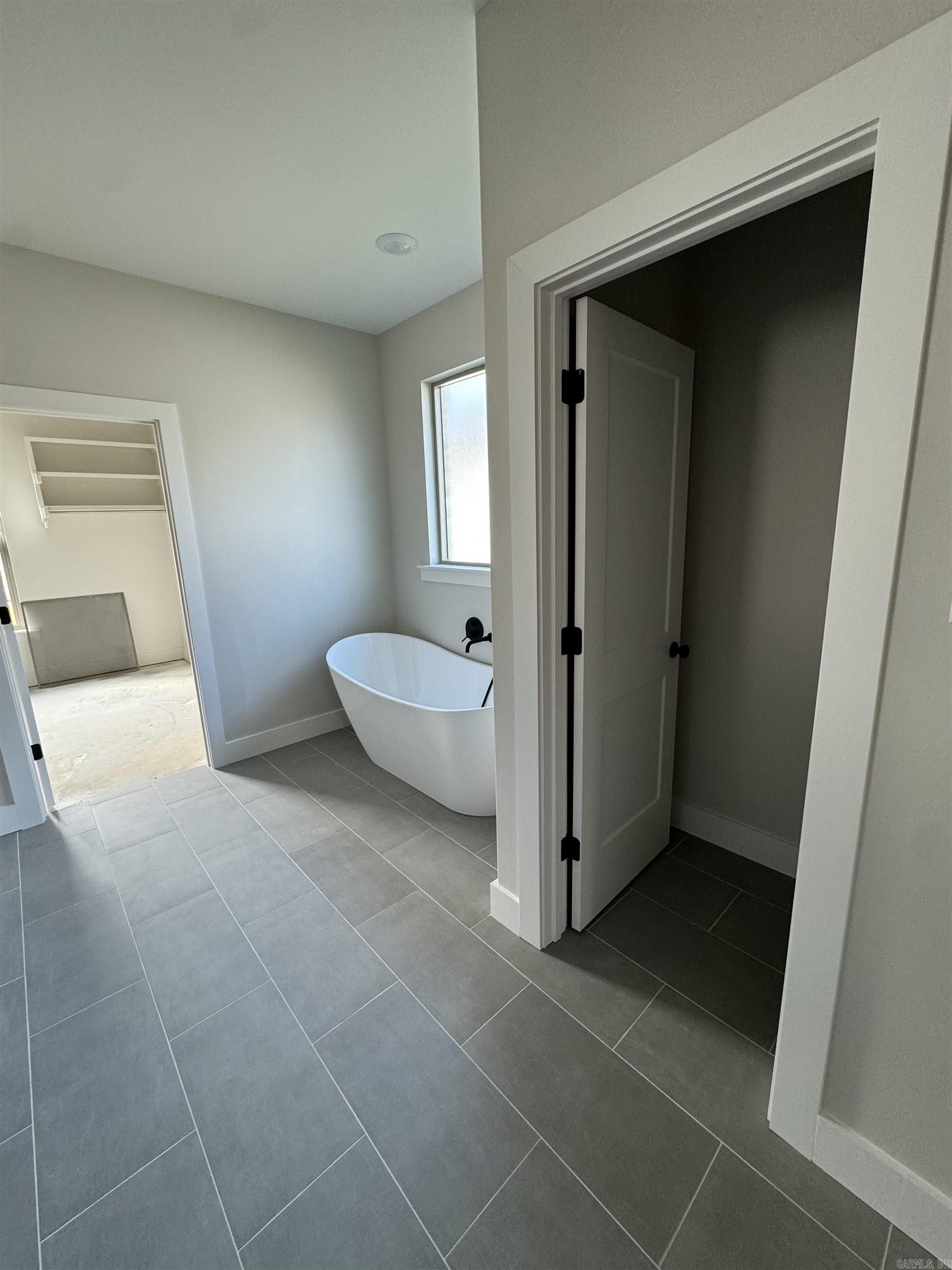 CREEKSIDE - Residential