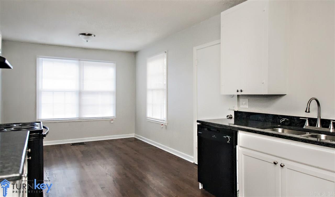 OAK FOREST - Residential Lease