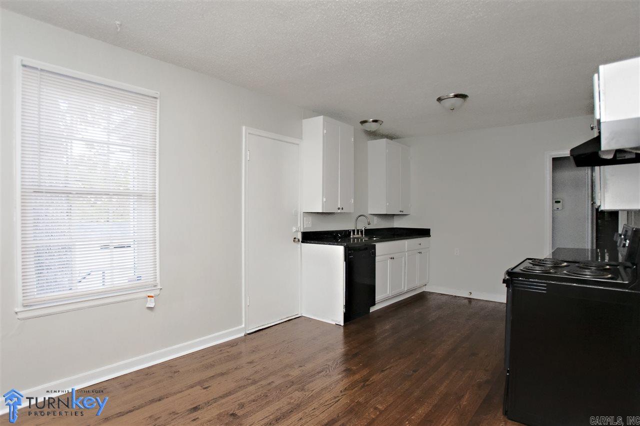 OAK FOREST - Residential Lease