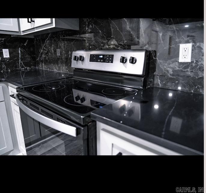 HOLLYWOOD HEIGHTS - Residential