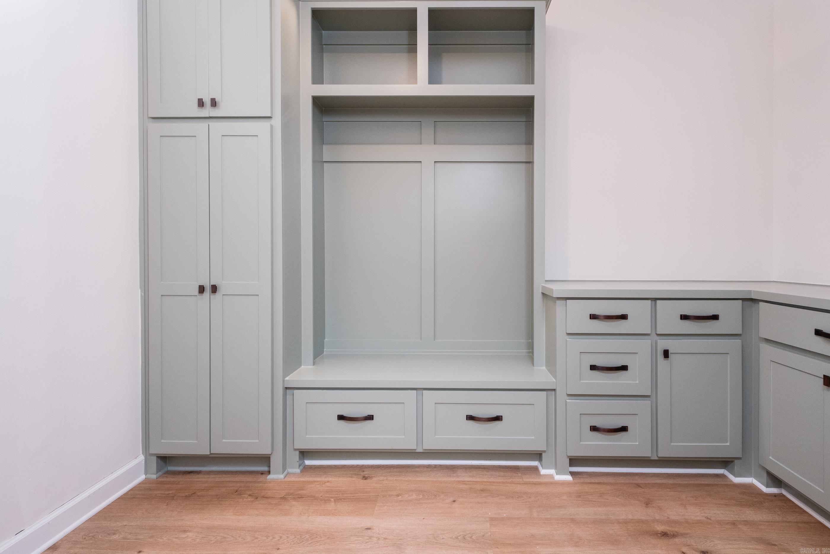 PINE VALLEY EST - Residential