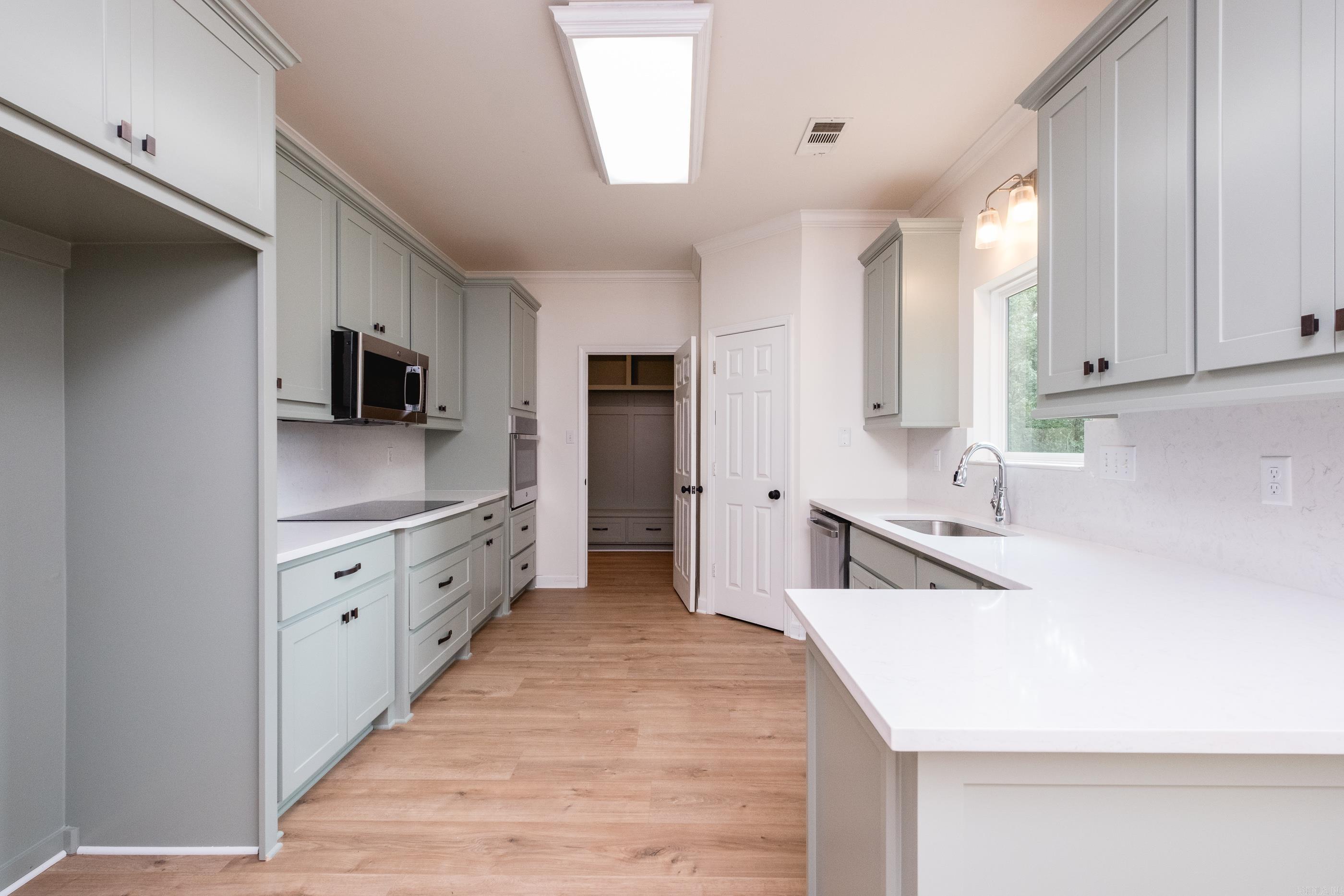 PINE VALLEY EST - Residential