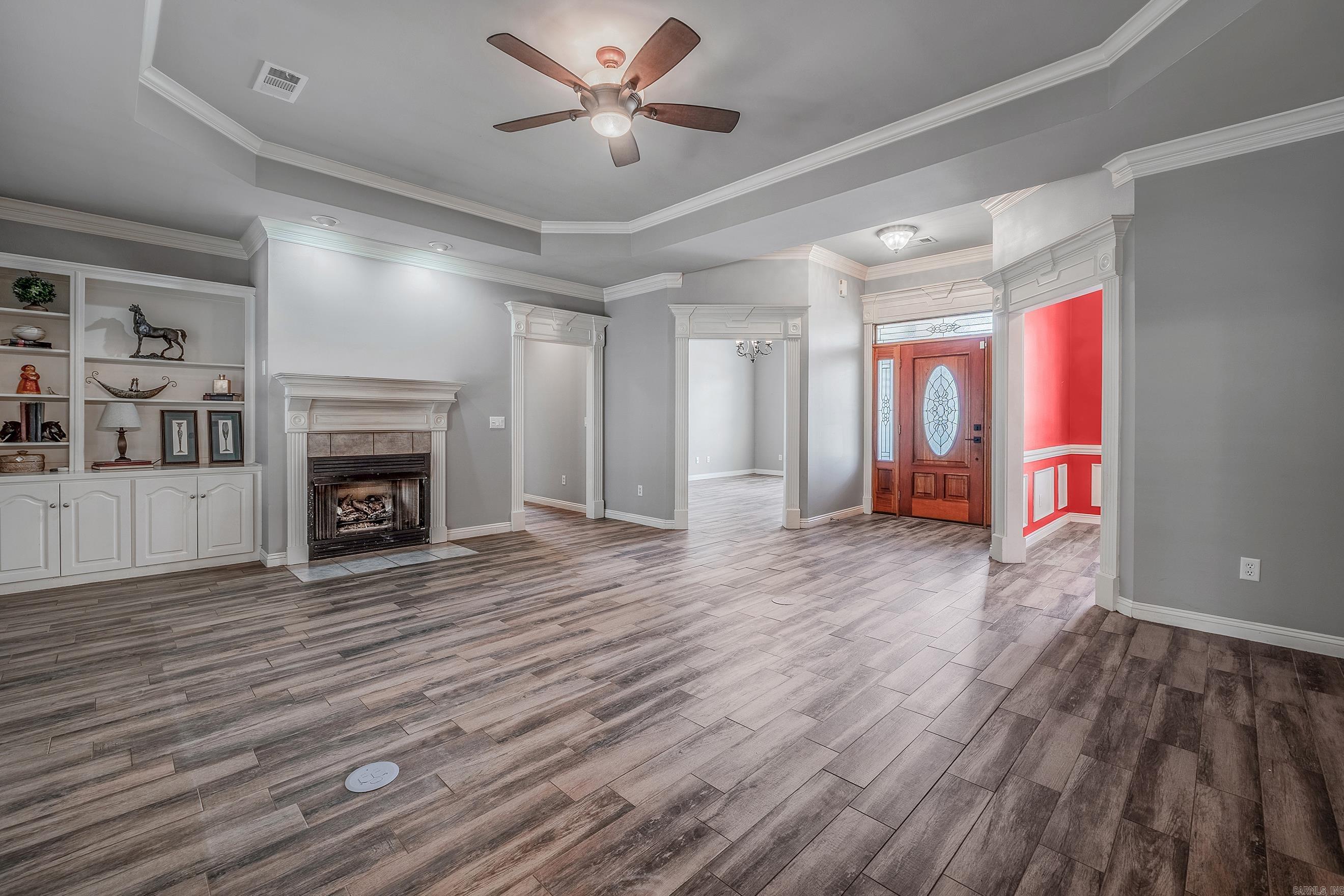 ROYAL OAKS - Residential