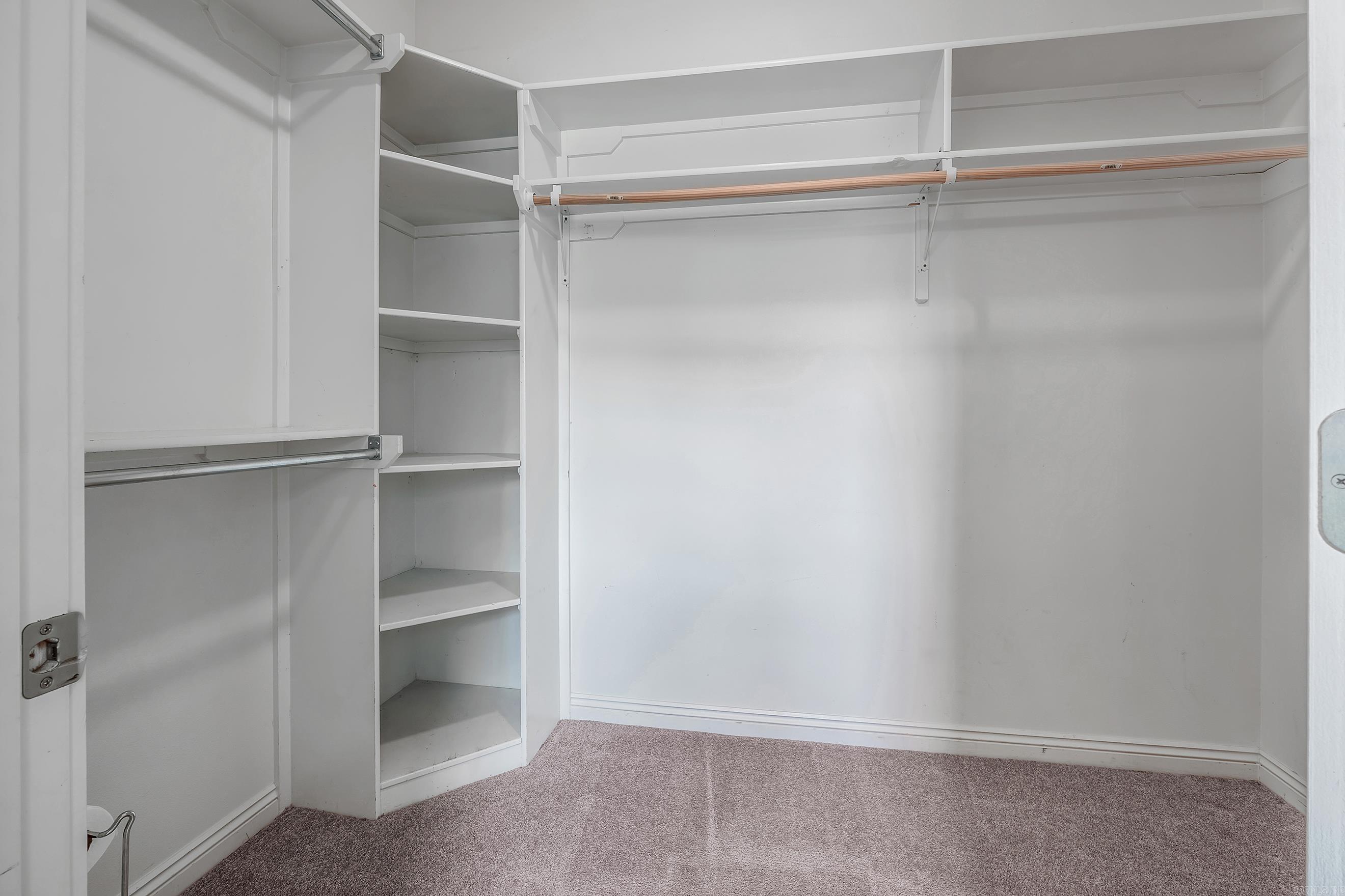 ROYAL OAKS - Residential