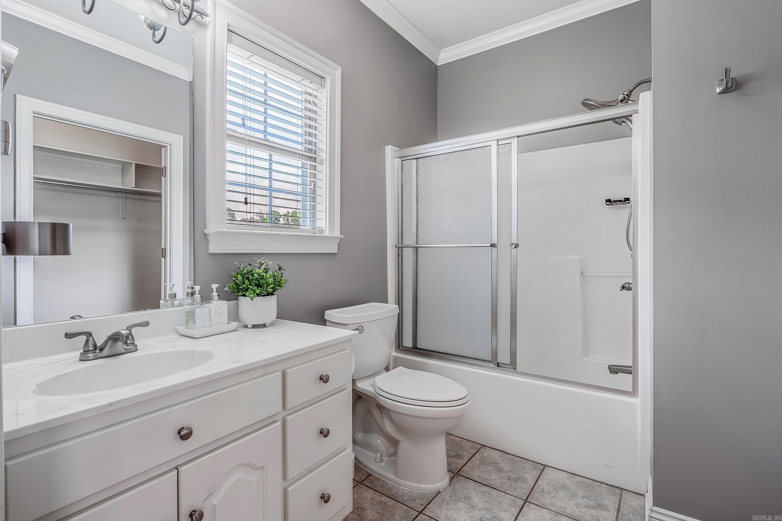 ROYAL OAKS - Residential