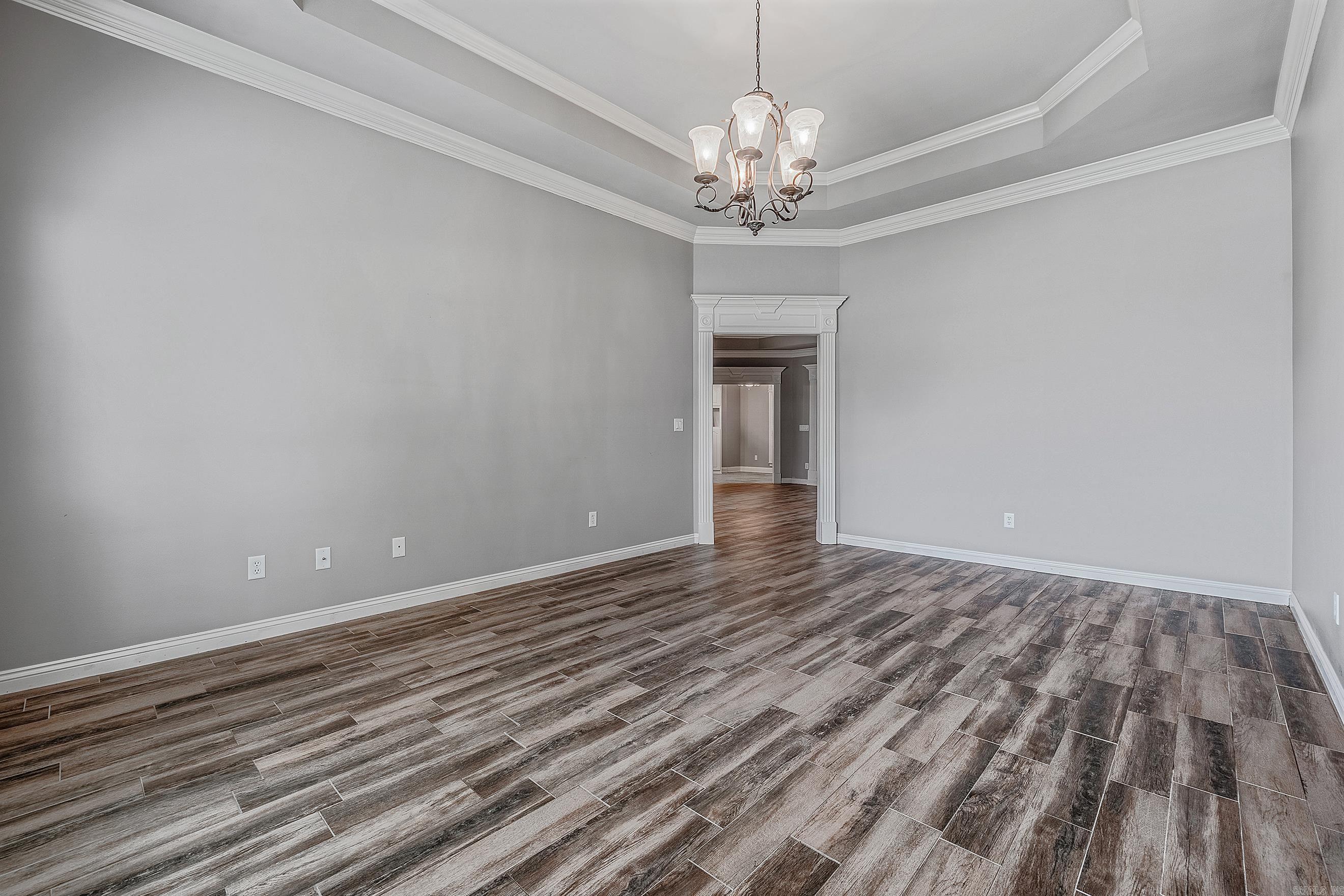 ROYAL OAKS - Residential