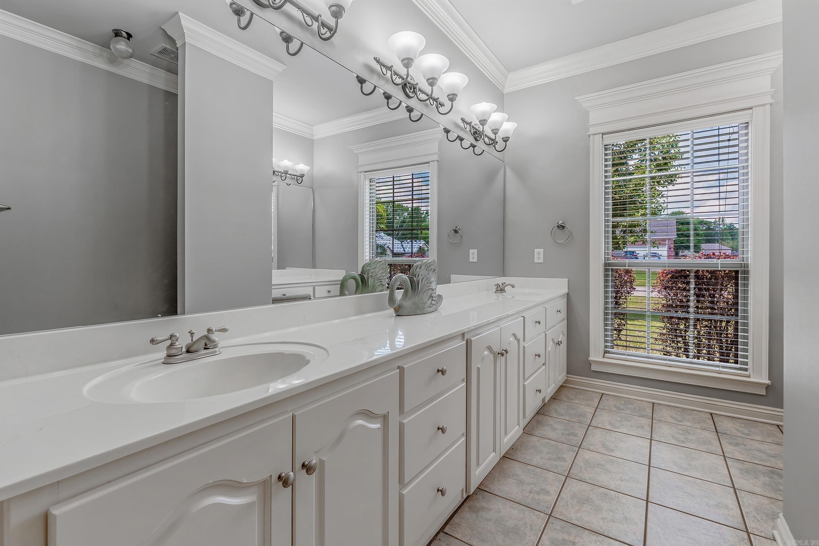 ROYAL OAKS - Residential