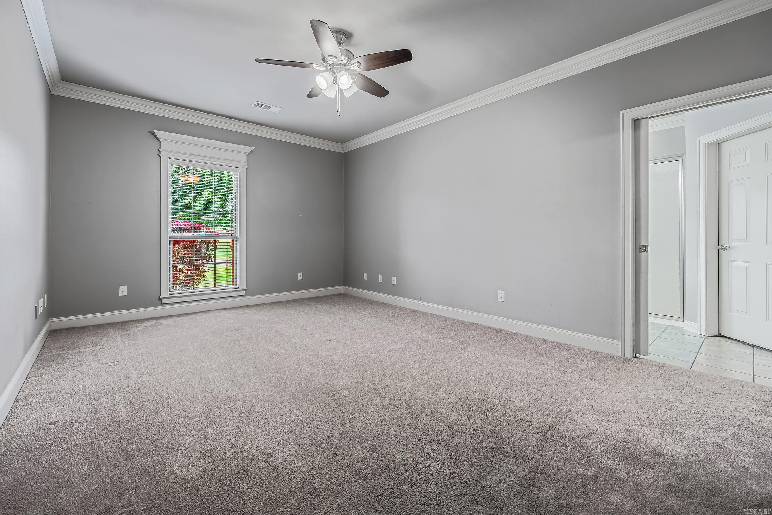 ROYAL OAKS - Residential