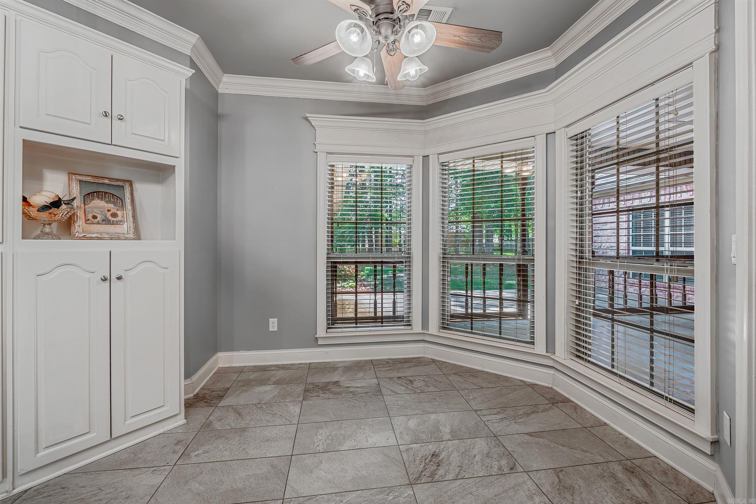 ROYAL OAKS - Residential